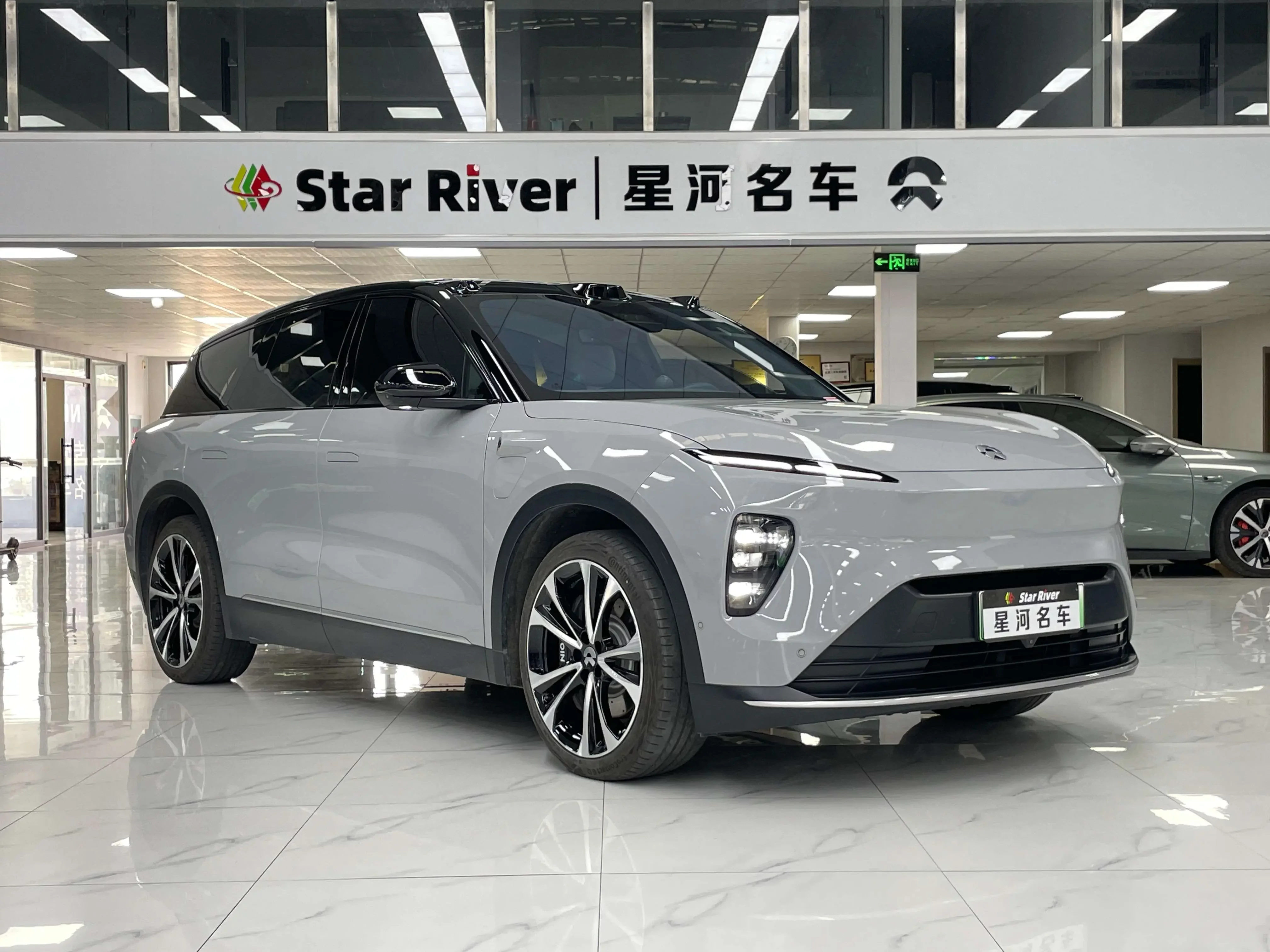 NIO ES8