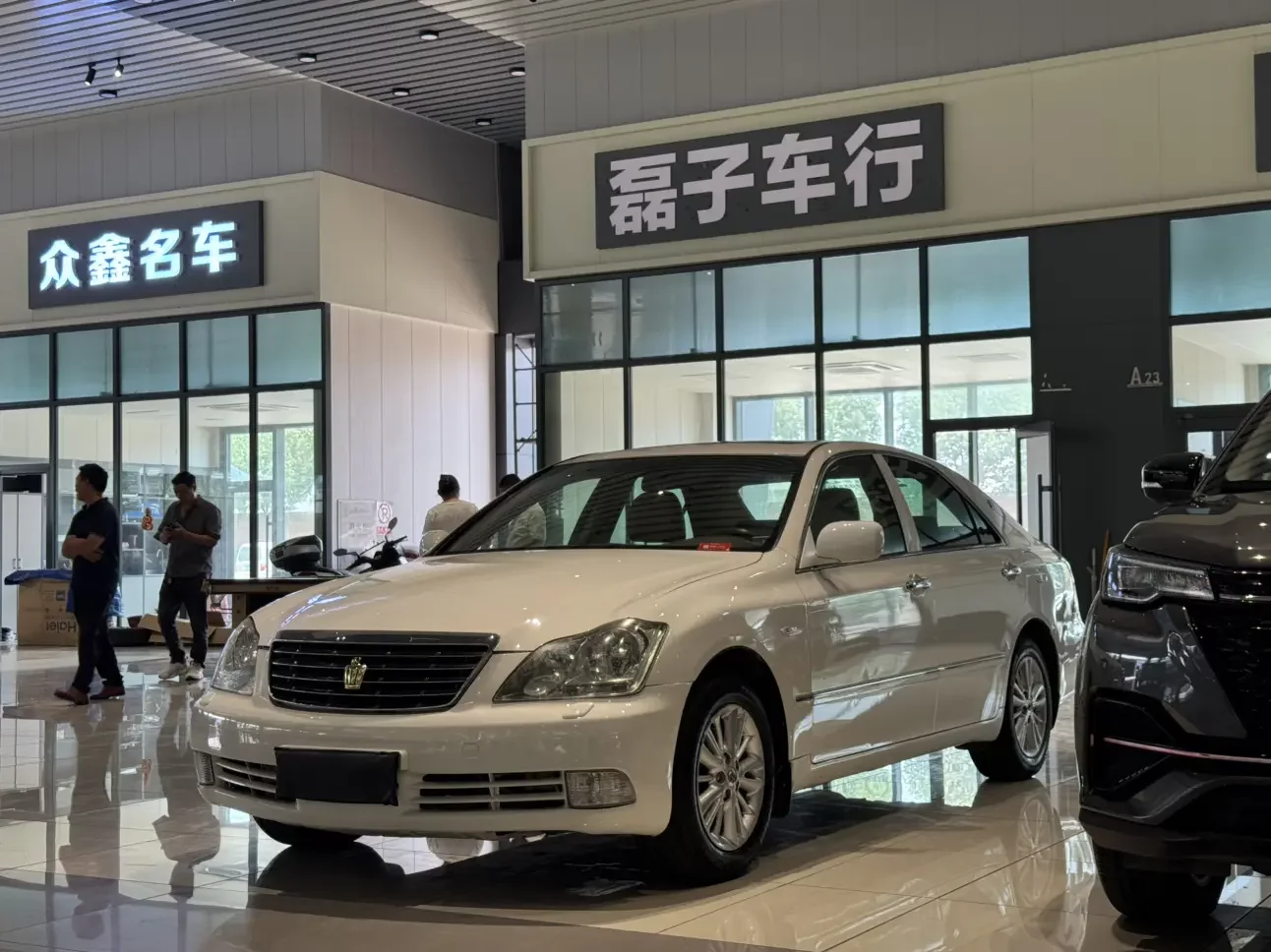 Toyota crown