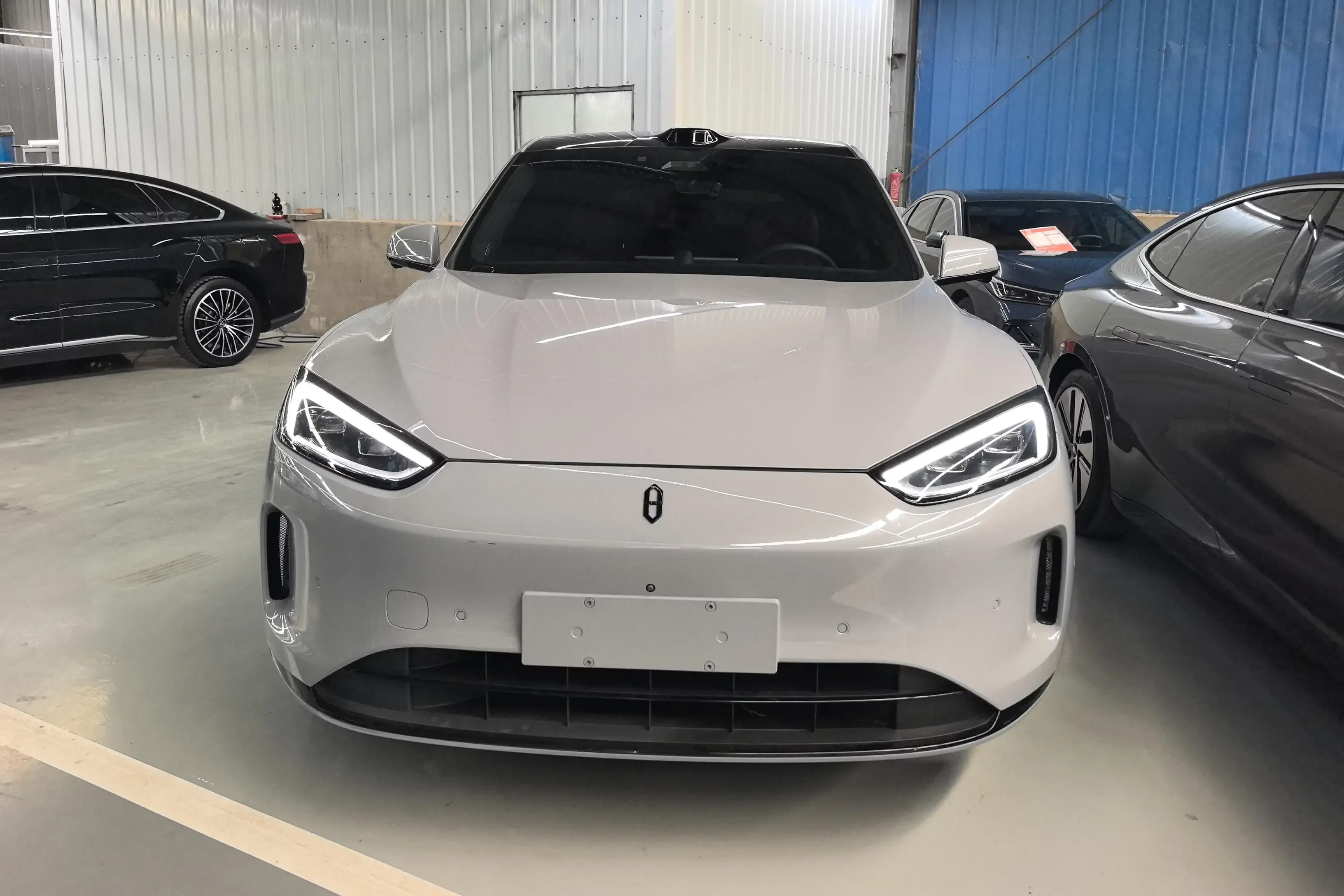 AITO M5 (Wenjie M5)  из Китая
