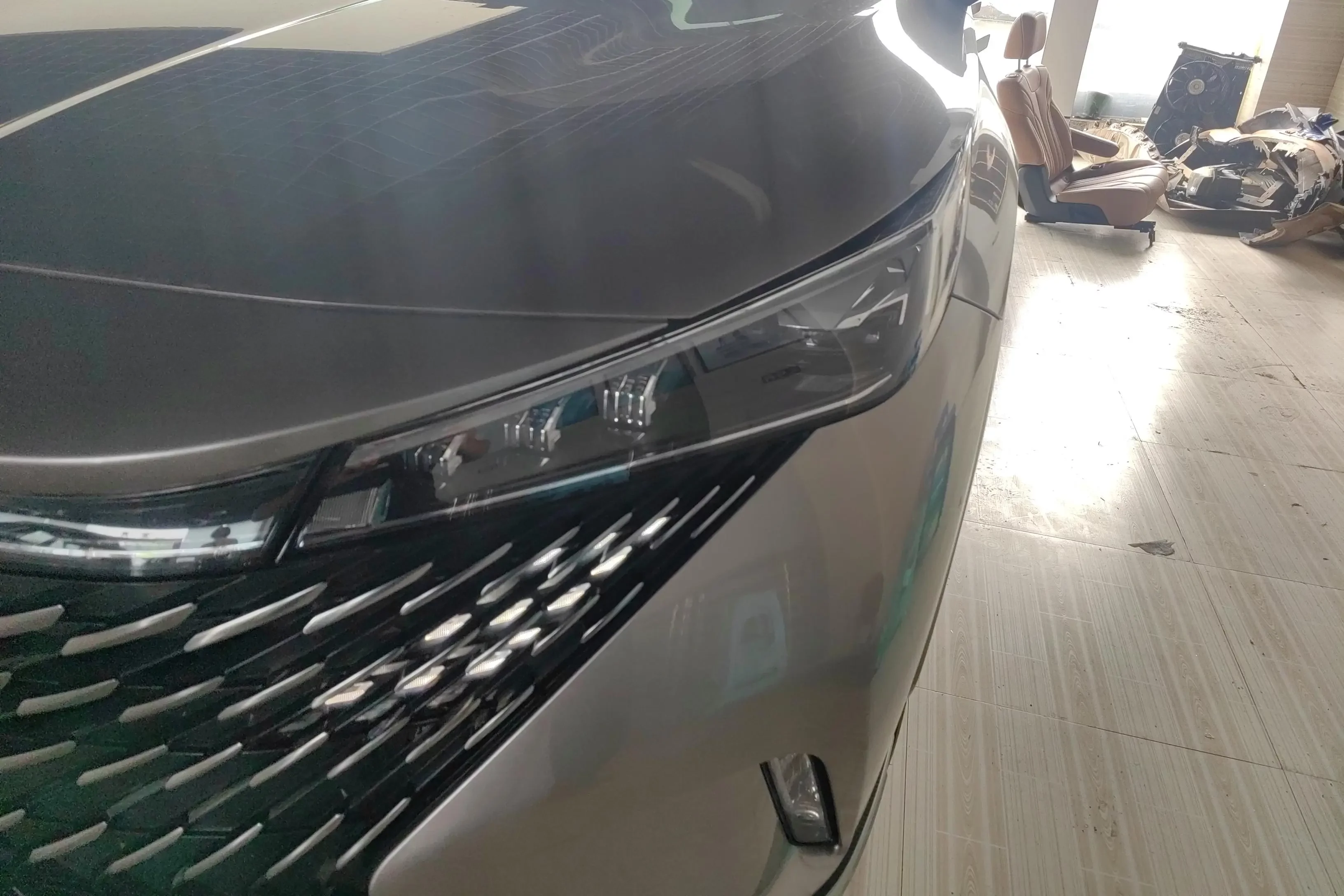 Roewe eRX5