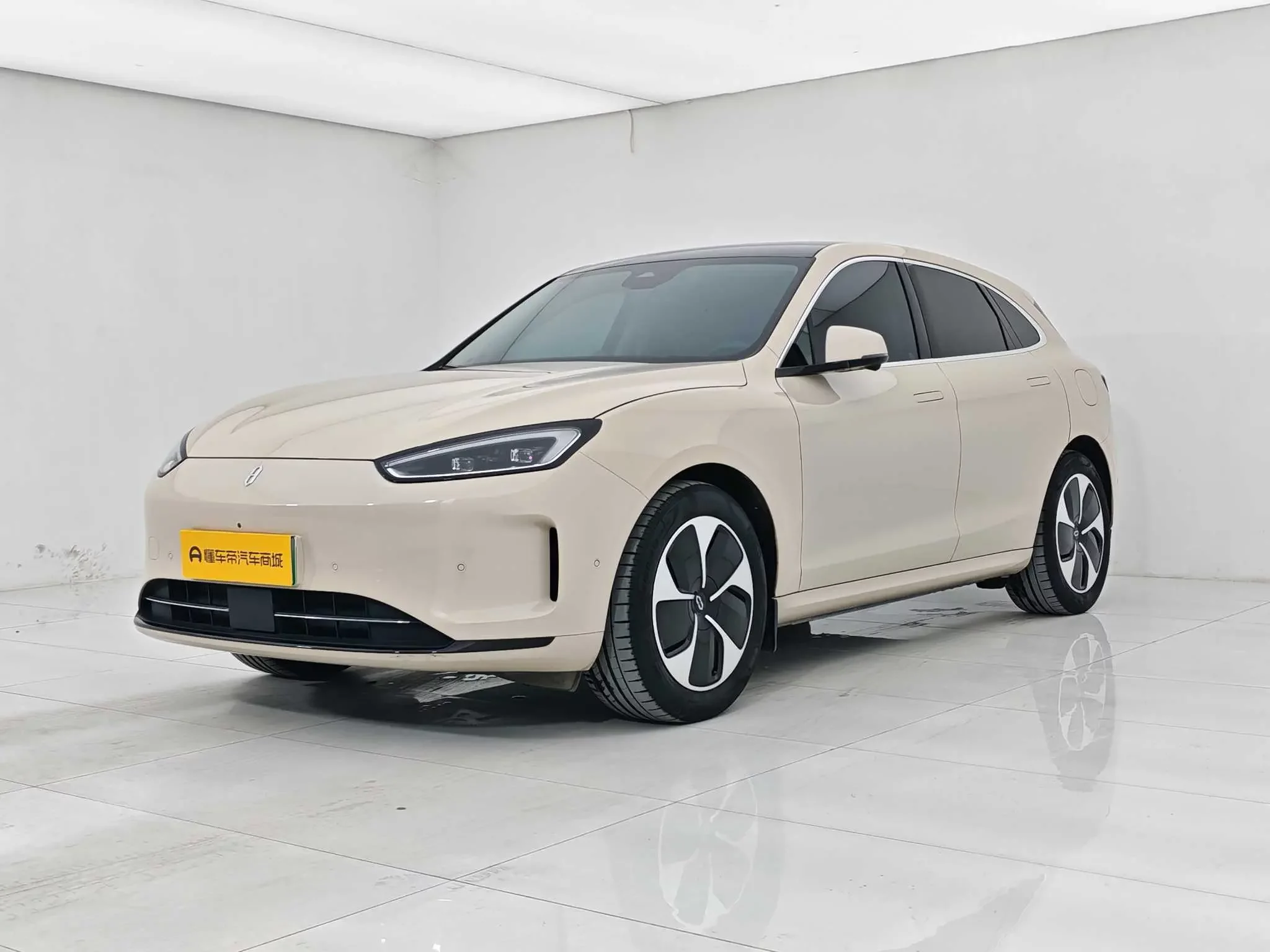 AITO M5