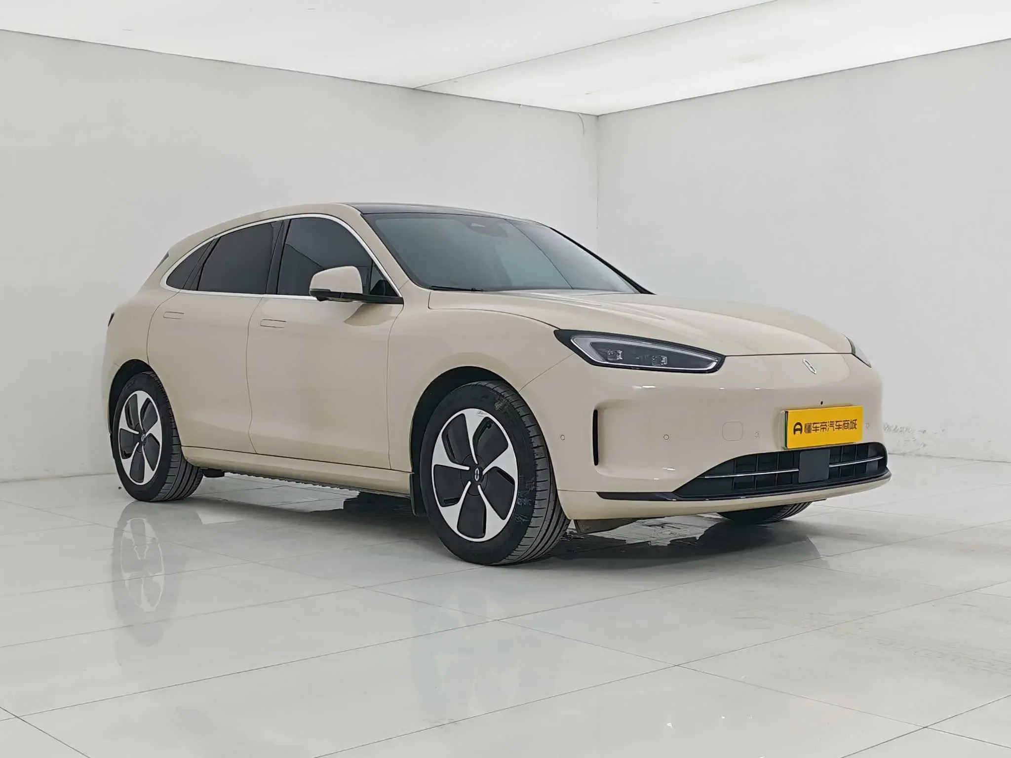 AITO M5
