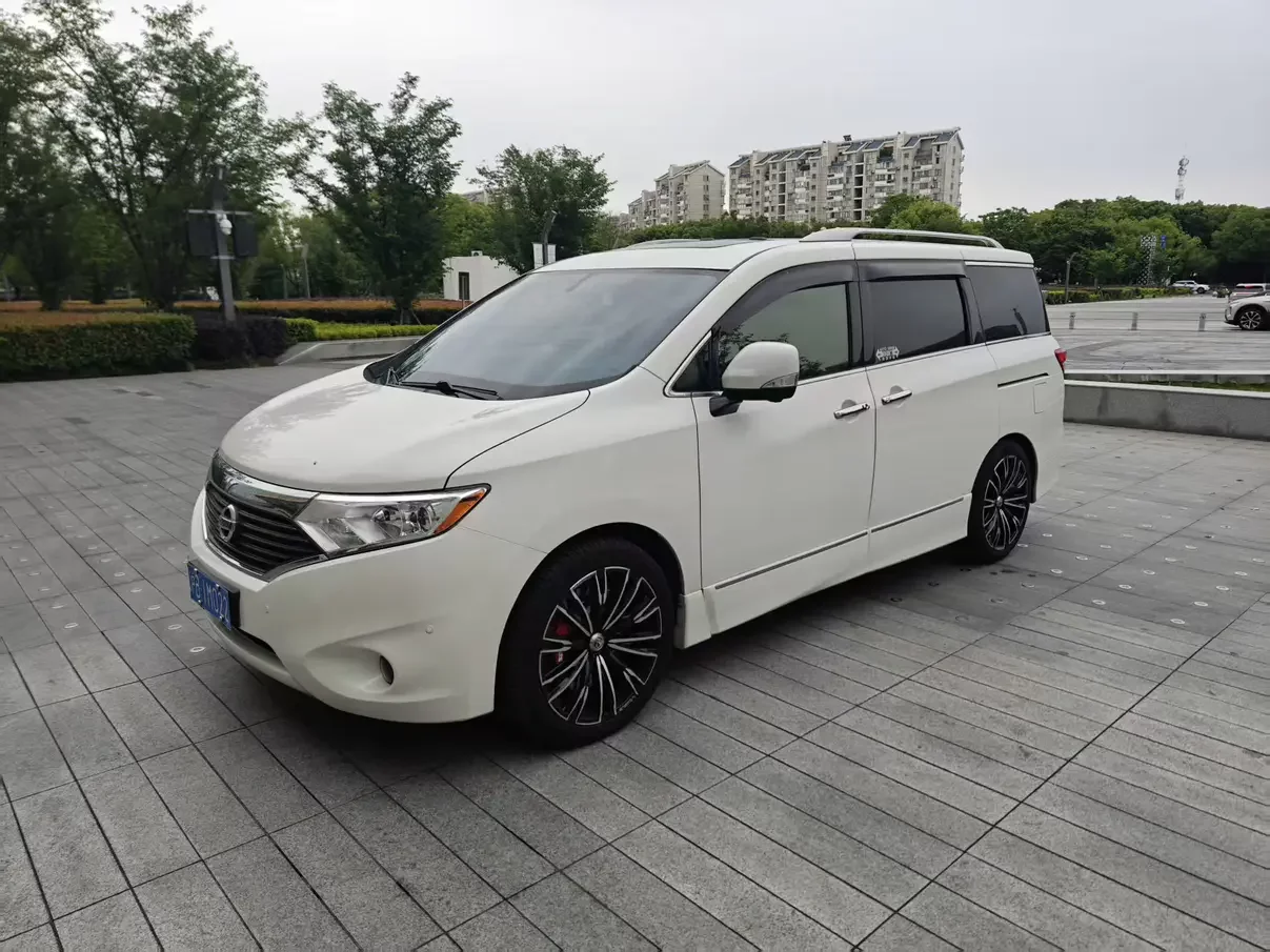 Nissan nobleman