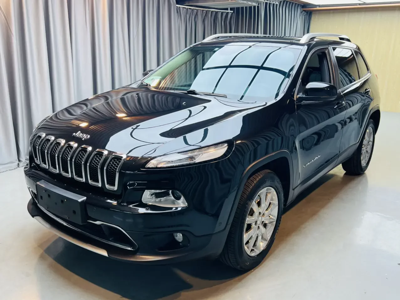 Jeep Cherokee  из Китая