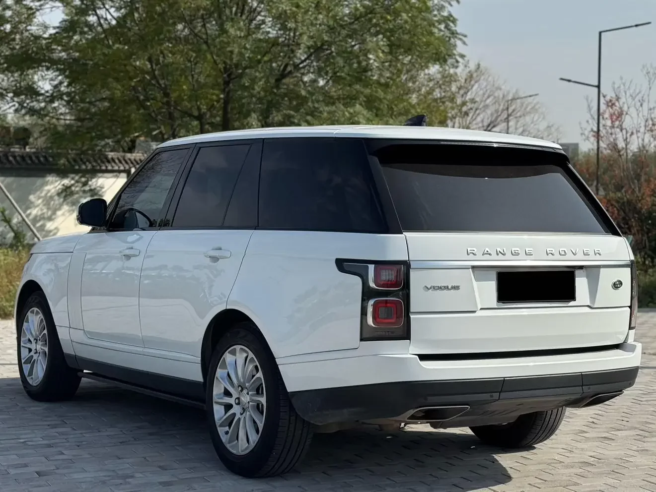 Land Rover range rover