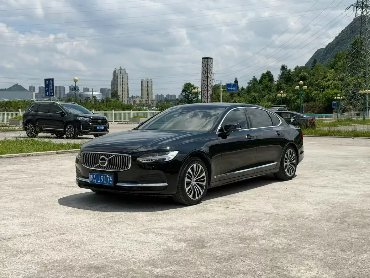 Volvo S90