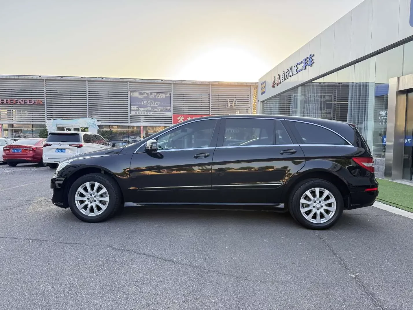 Mercedes-Benz R-Class