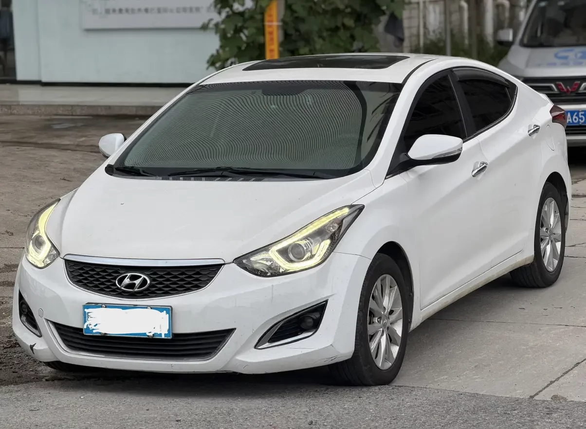 Hyundai Elantra