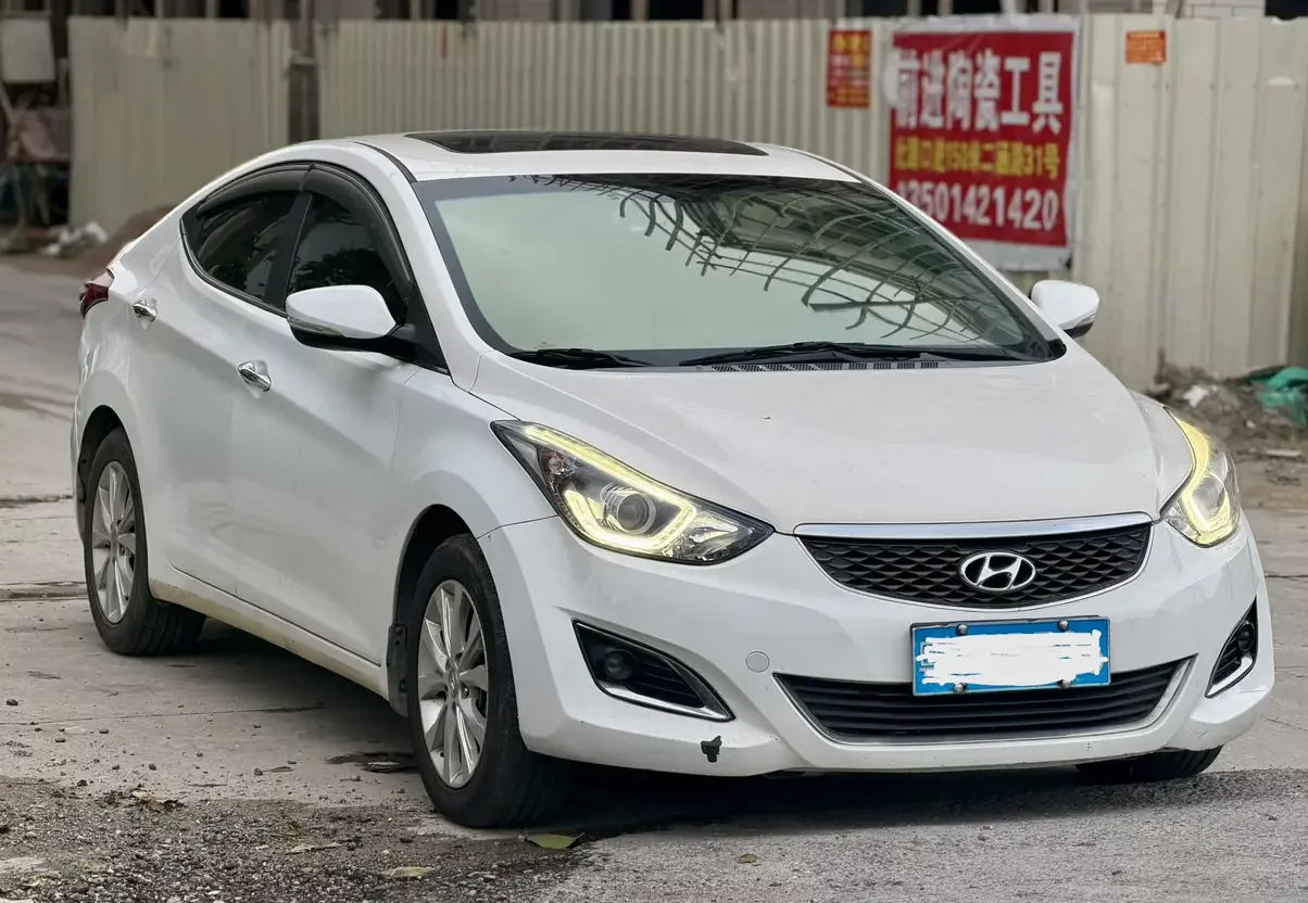 Hyundai Elantra
