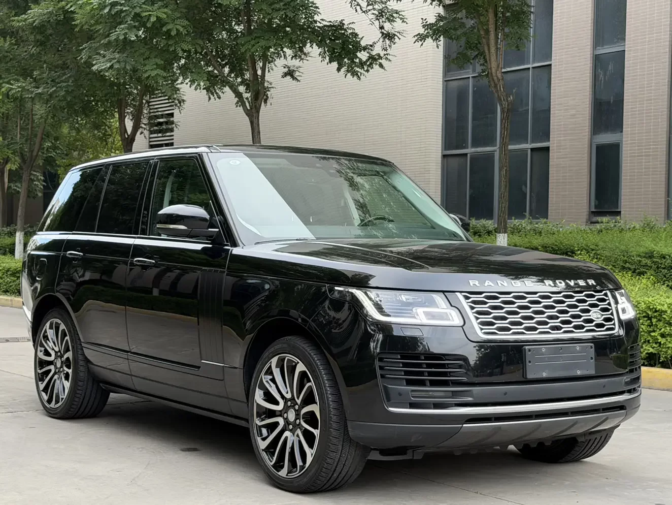Land Rover range rover