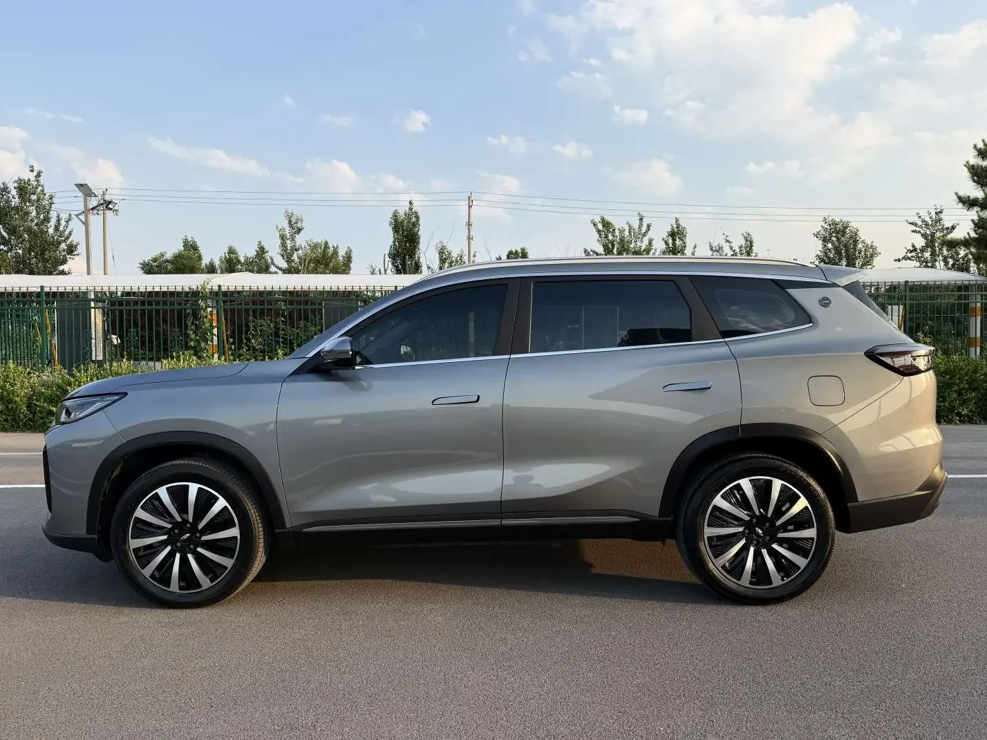 Chery Fengyun T8