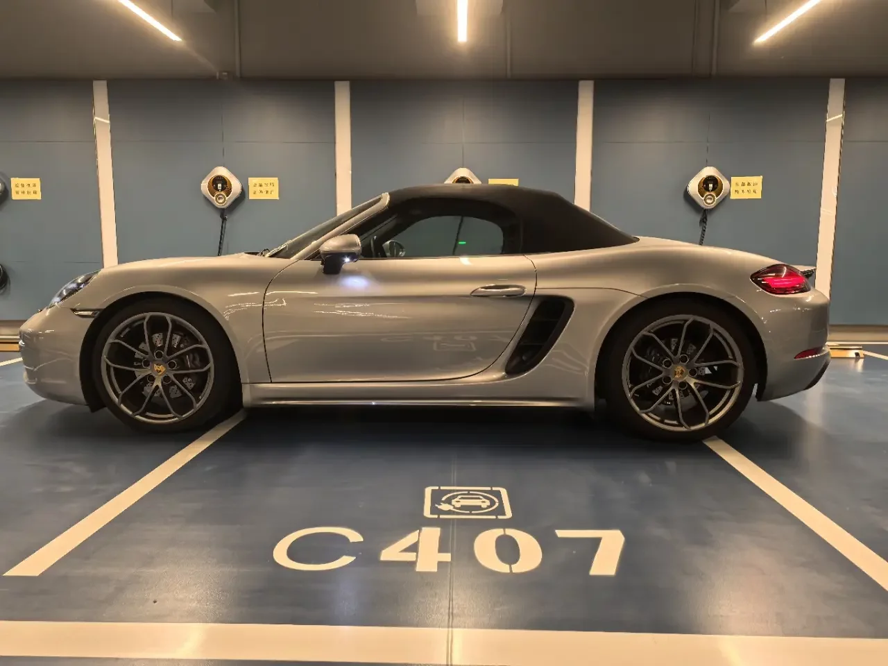 Porsche 718