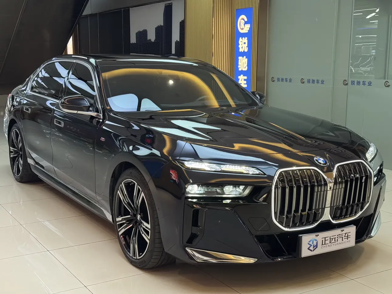 BMW i7