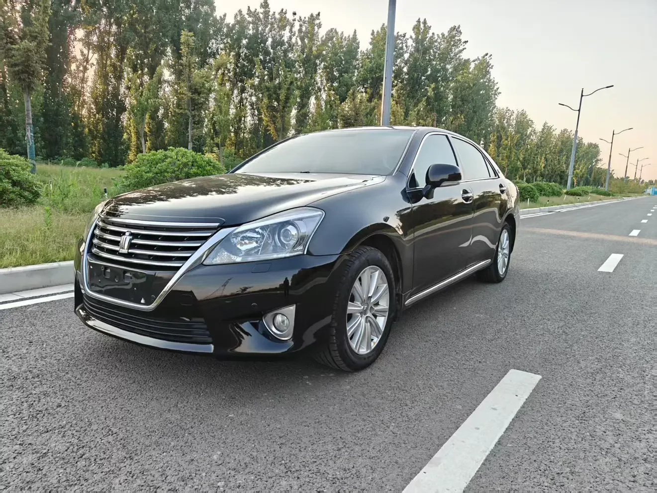 Toyota crown