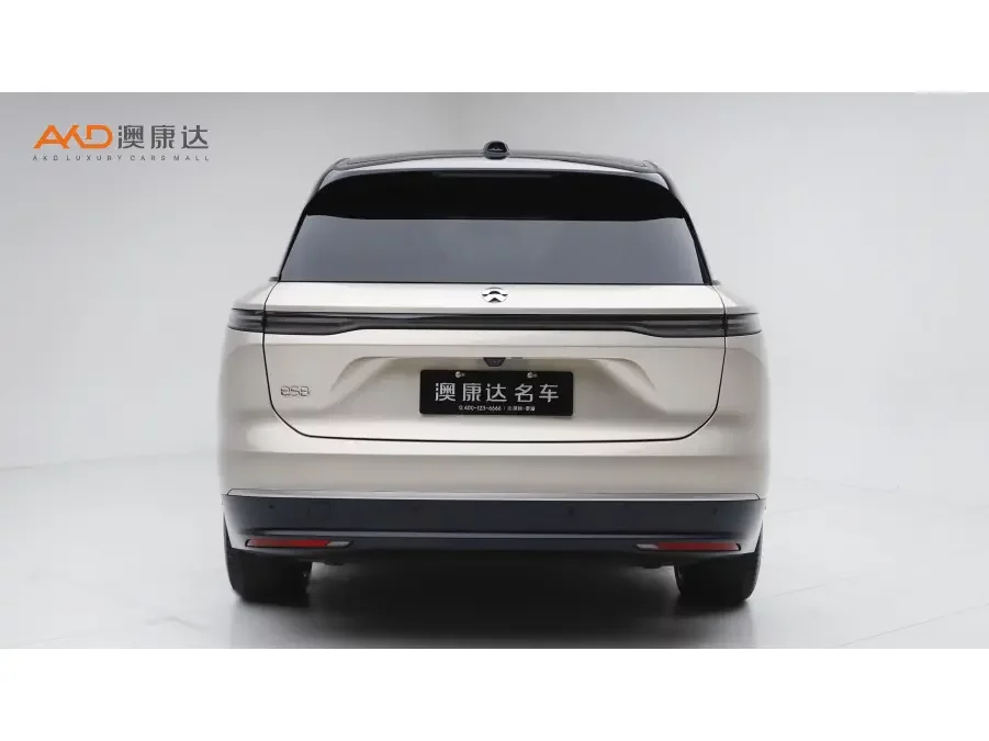 NIO ES8