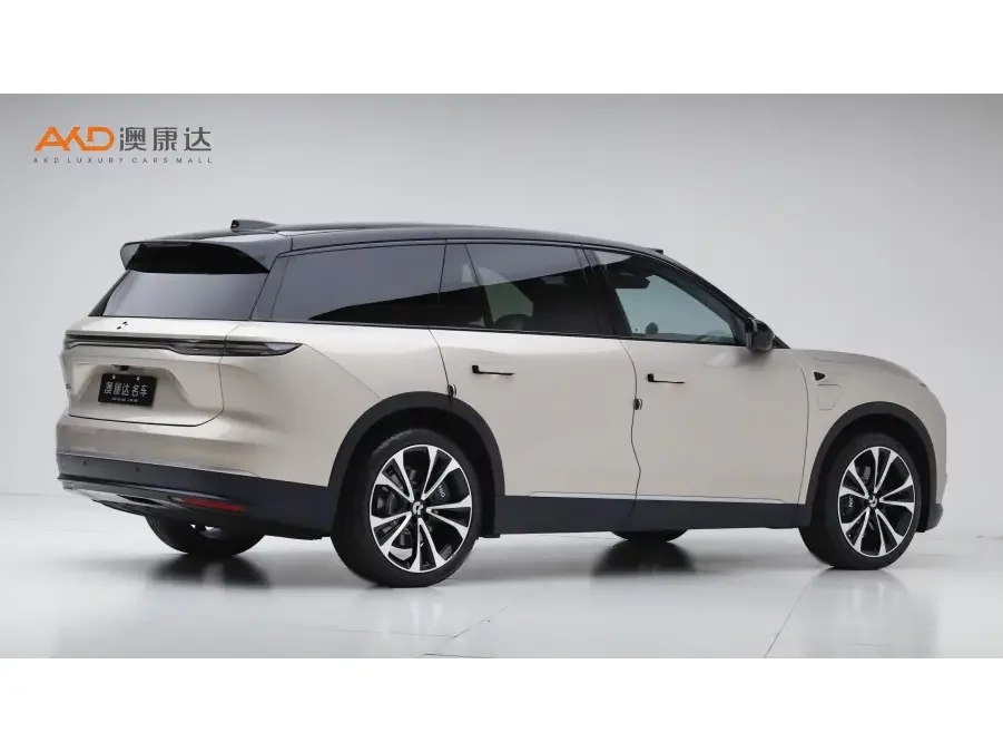 NIO ES8