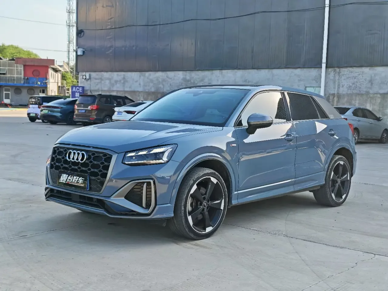 Audi Q2L