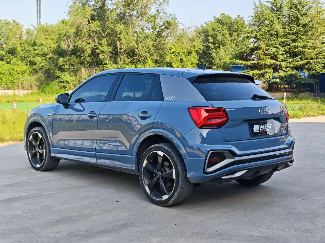 Audi Q2L