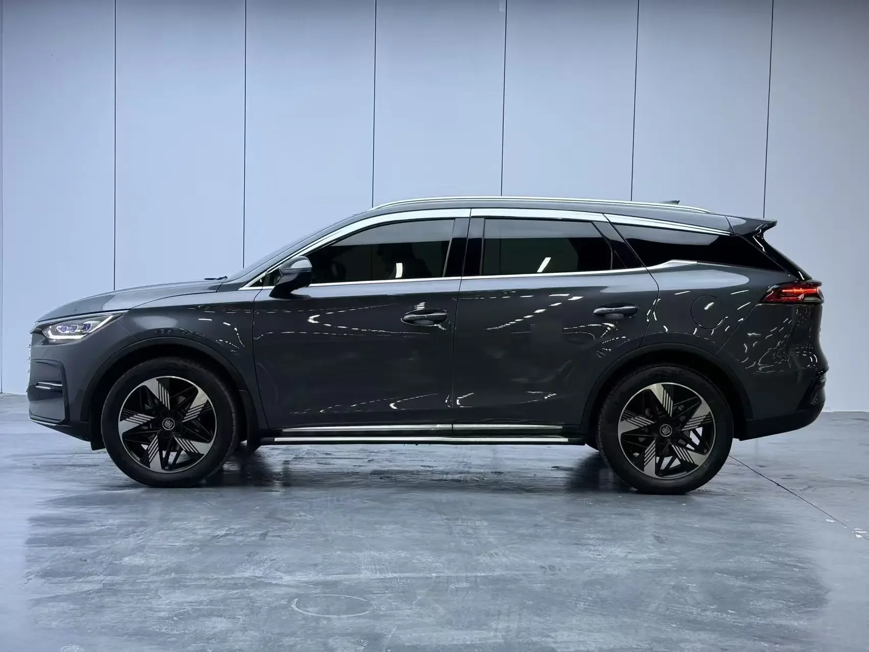 BYD Tang DM