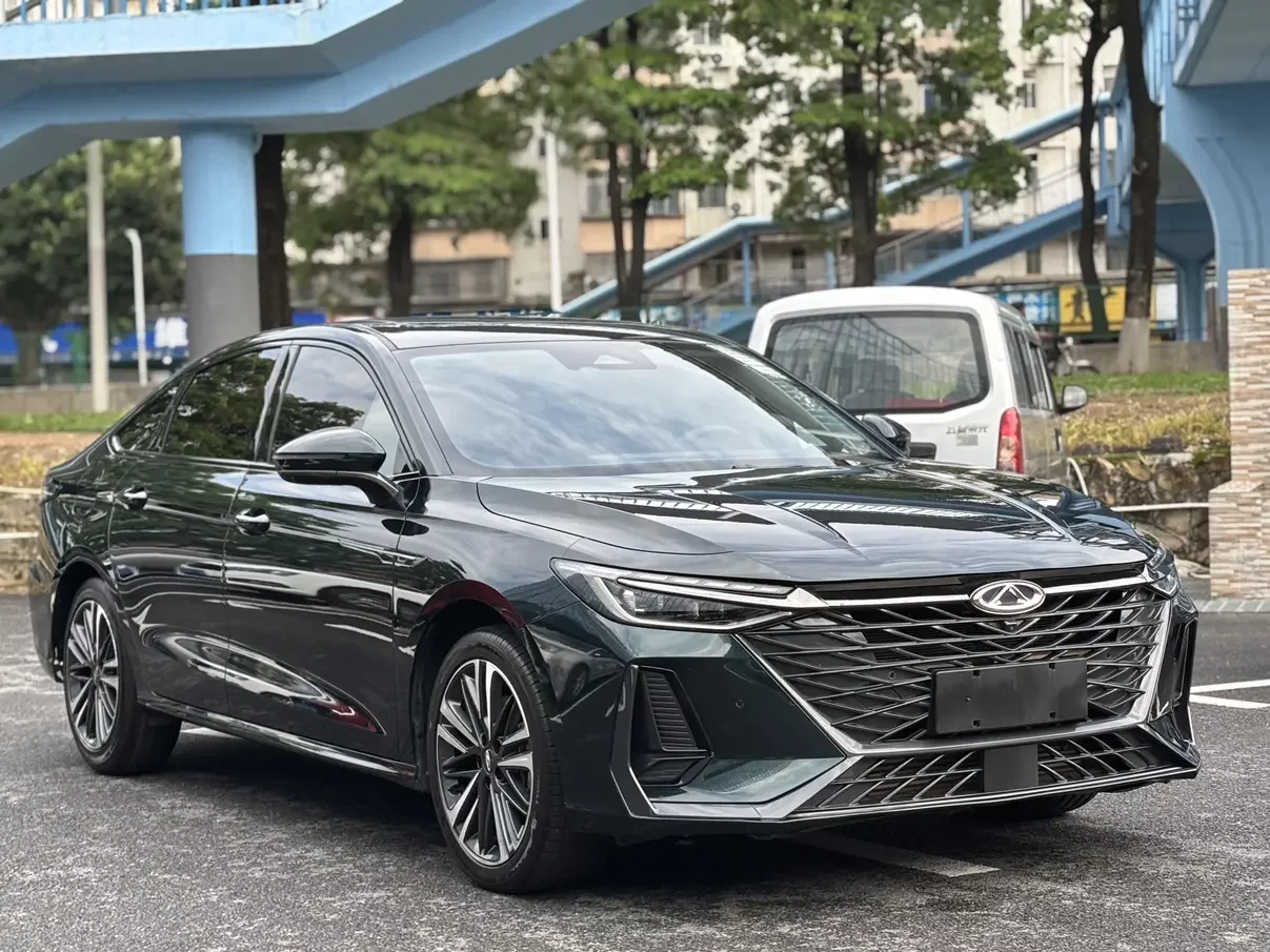Chery Arrizo 8
