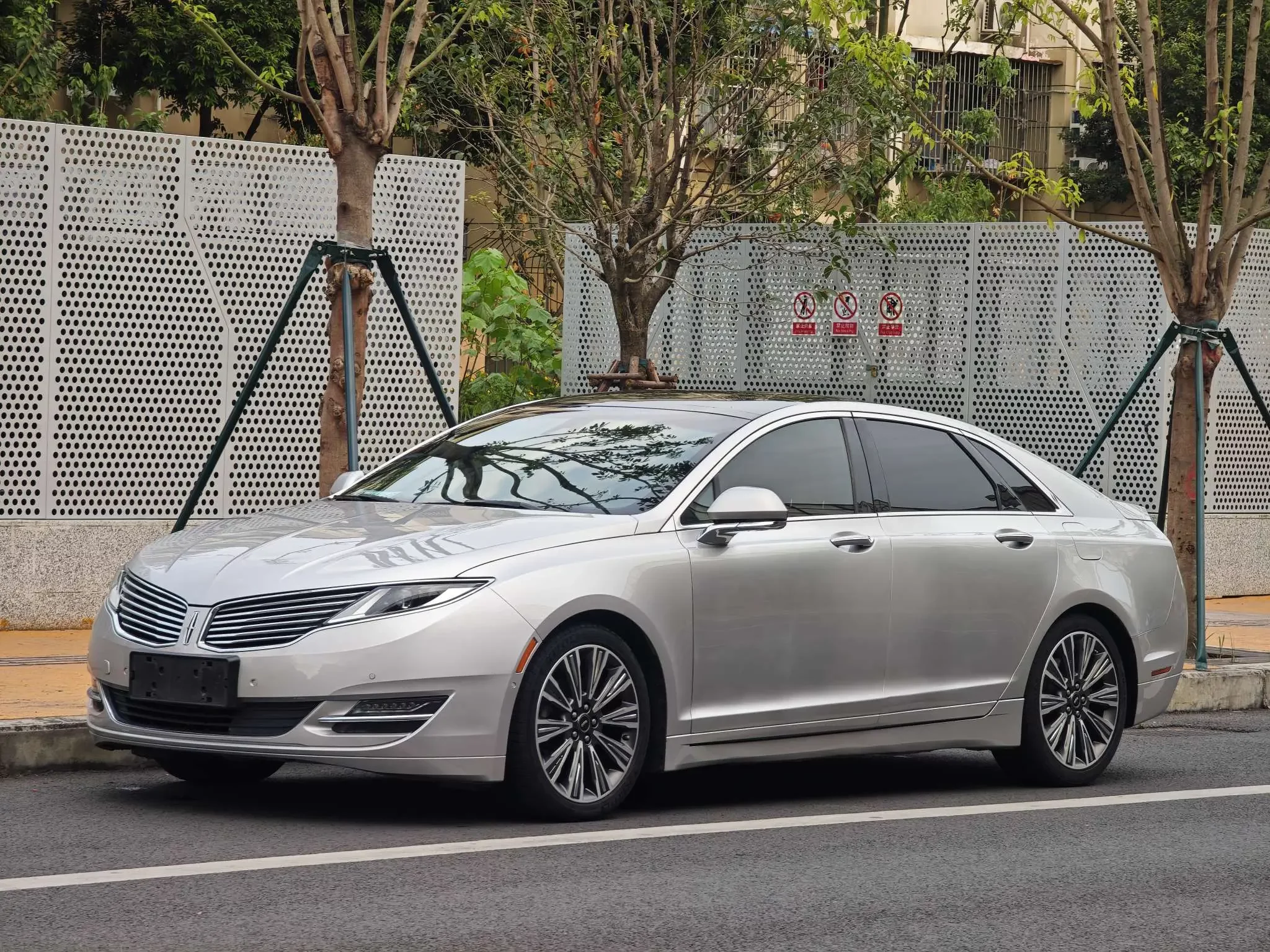 Lincoln MKZ
