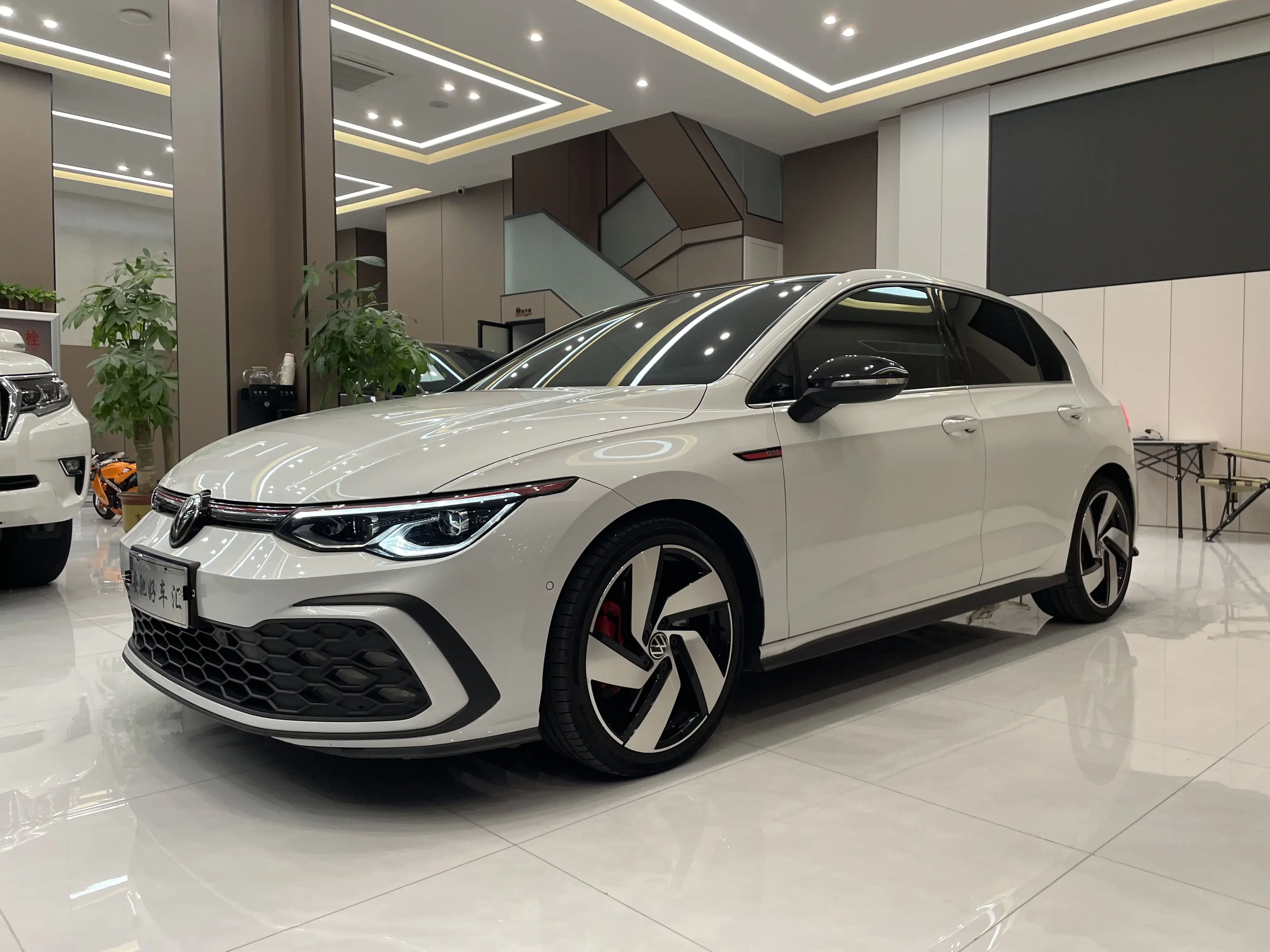 Volkswagen Golf GTI