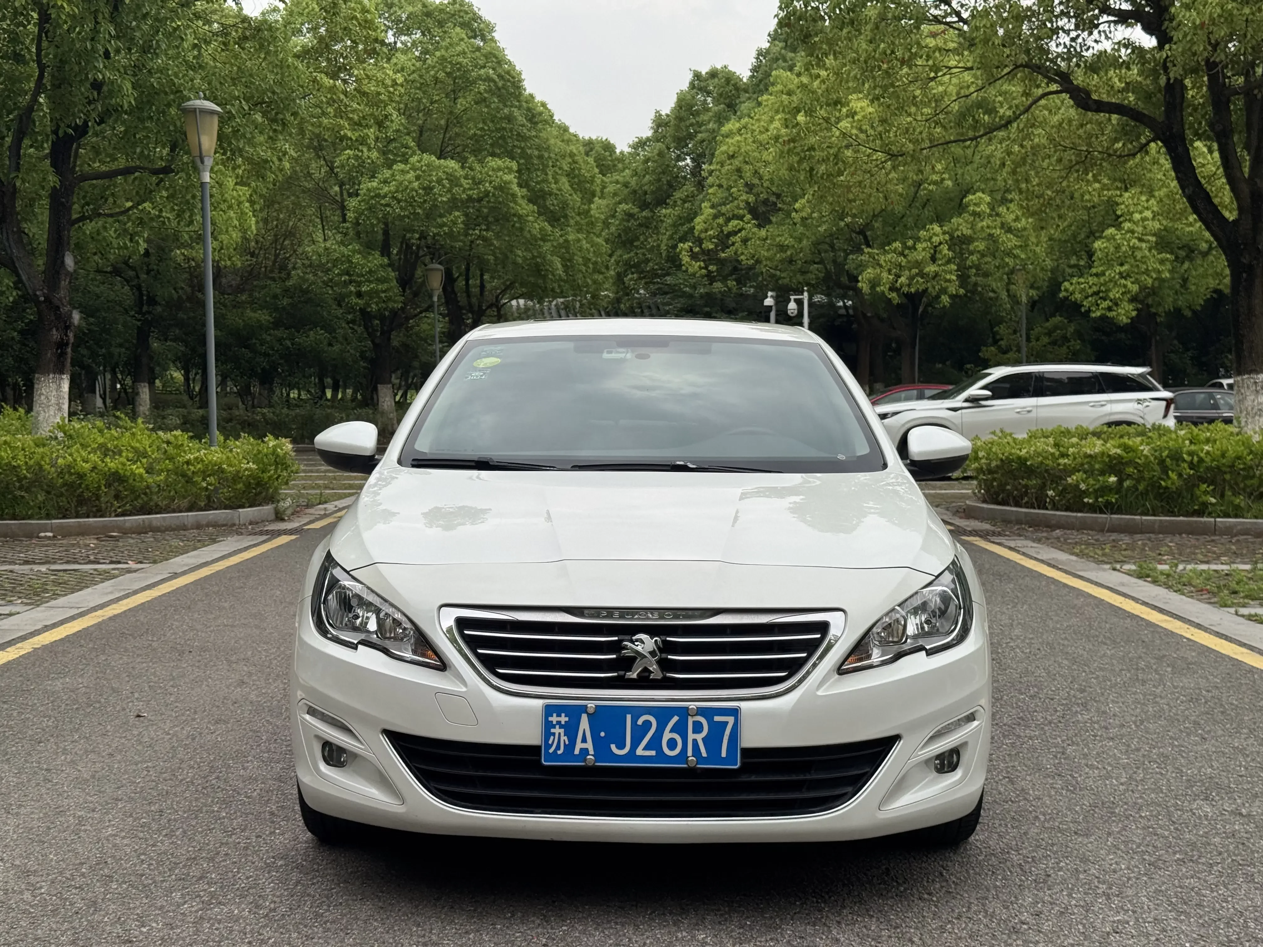 Peugeot 408