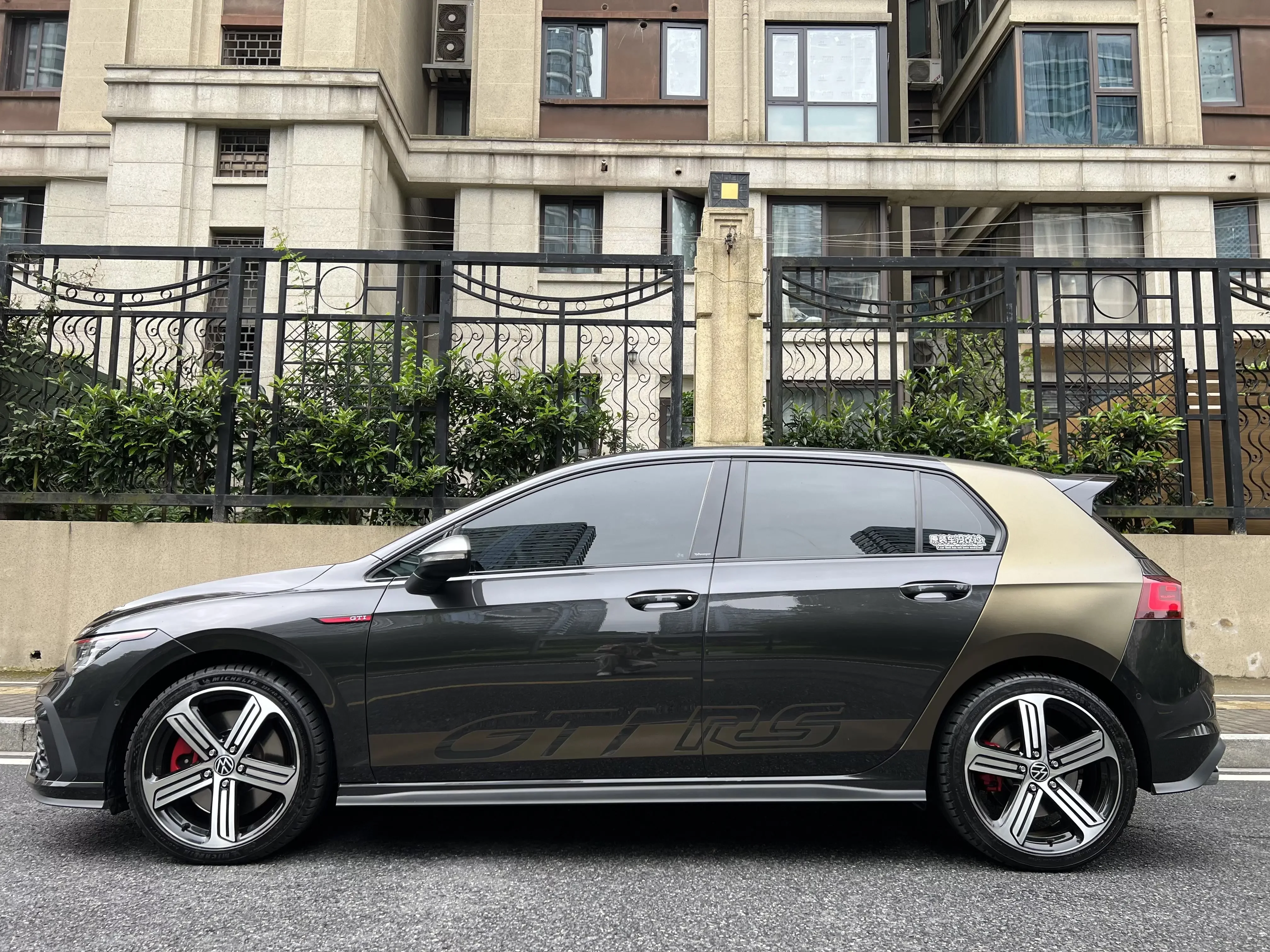 Volkswagen Golf GTI