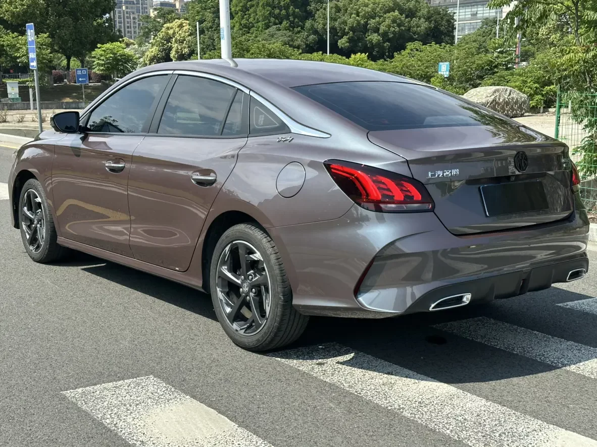 MG 5