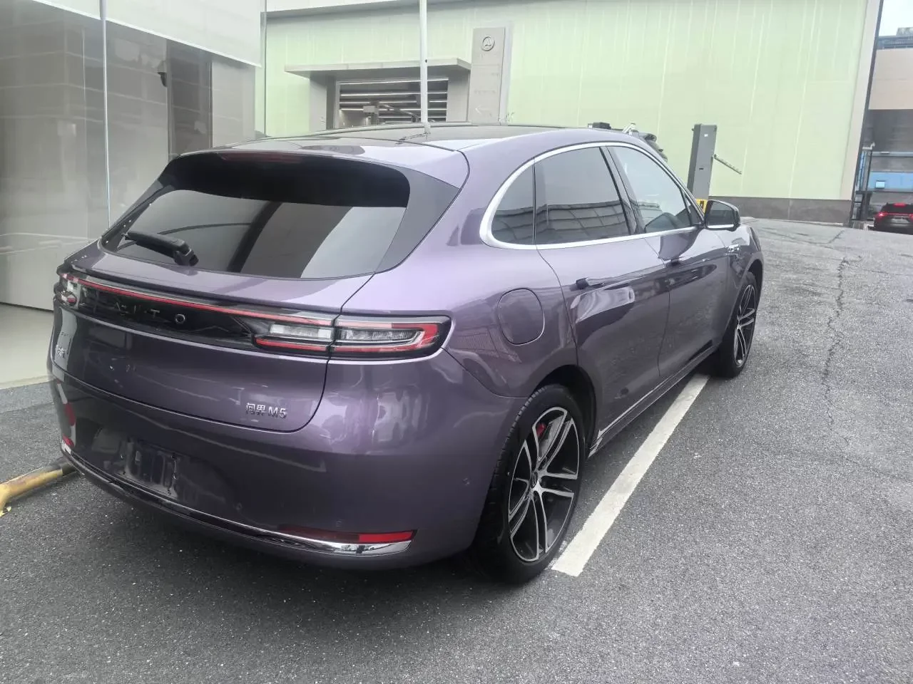 AITO M5