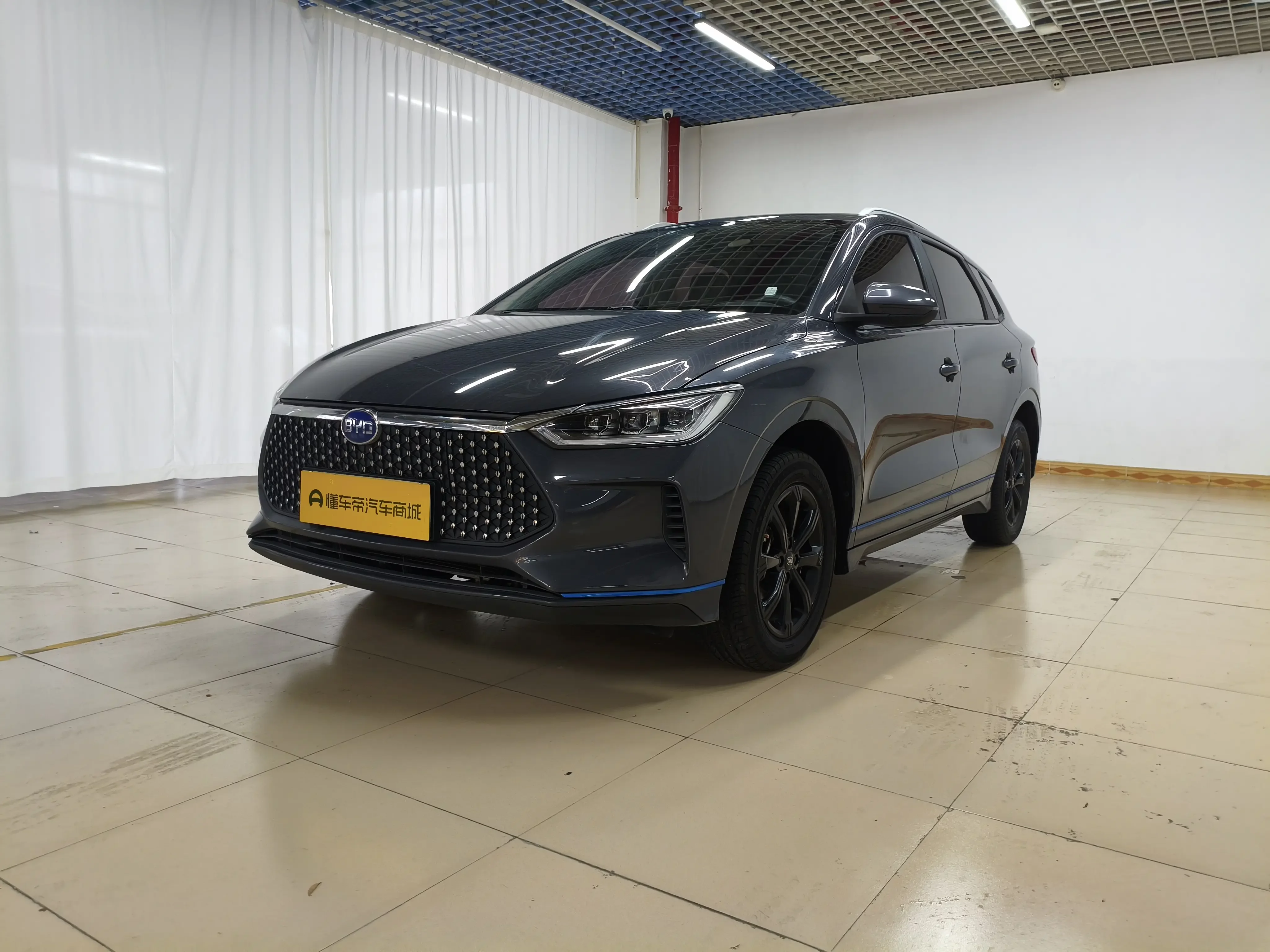 BYD e2