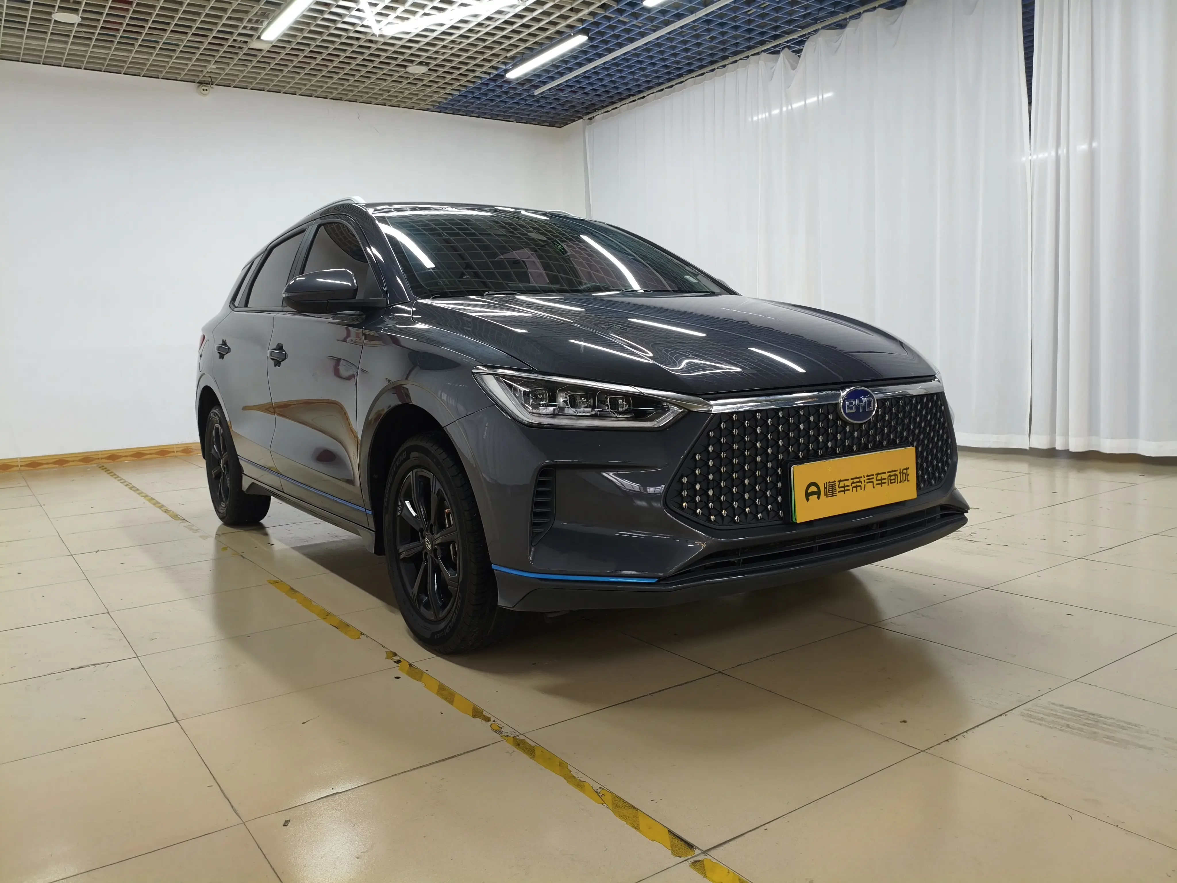 BYD e2