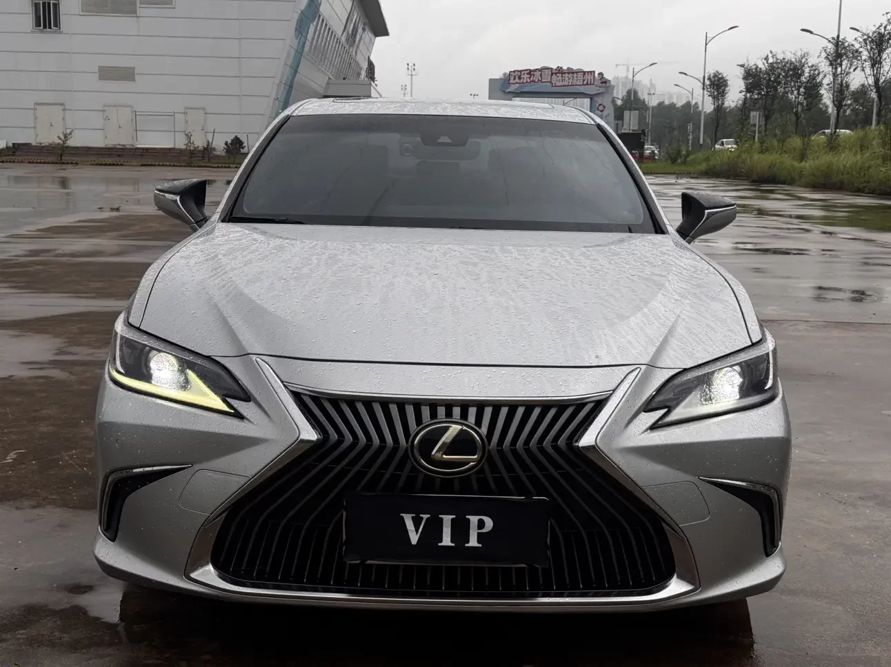 Lexus ES