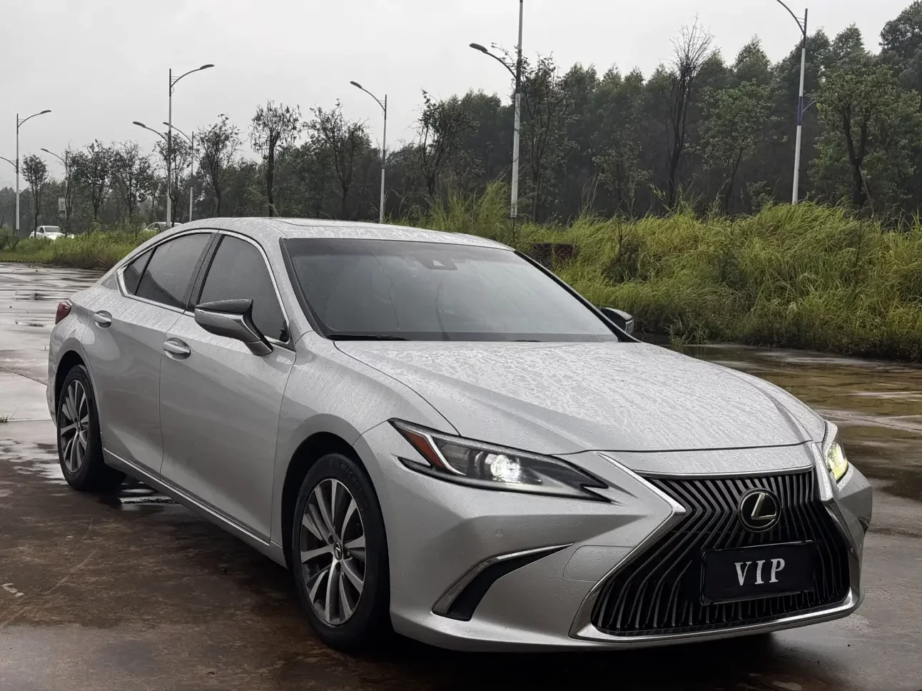 Lexus ES