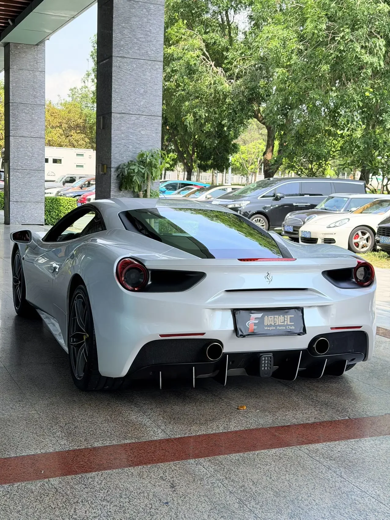 Ferrari 488