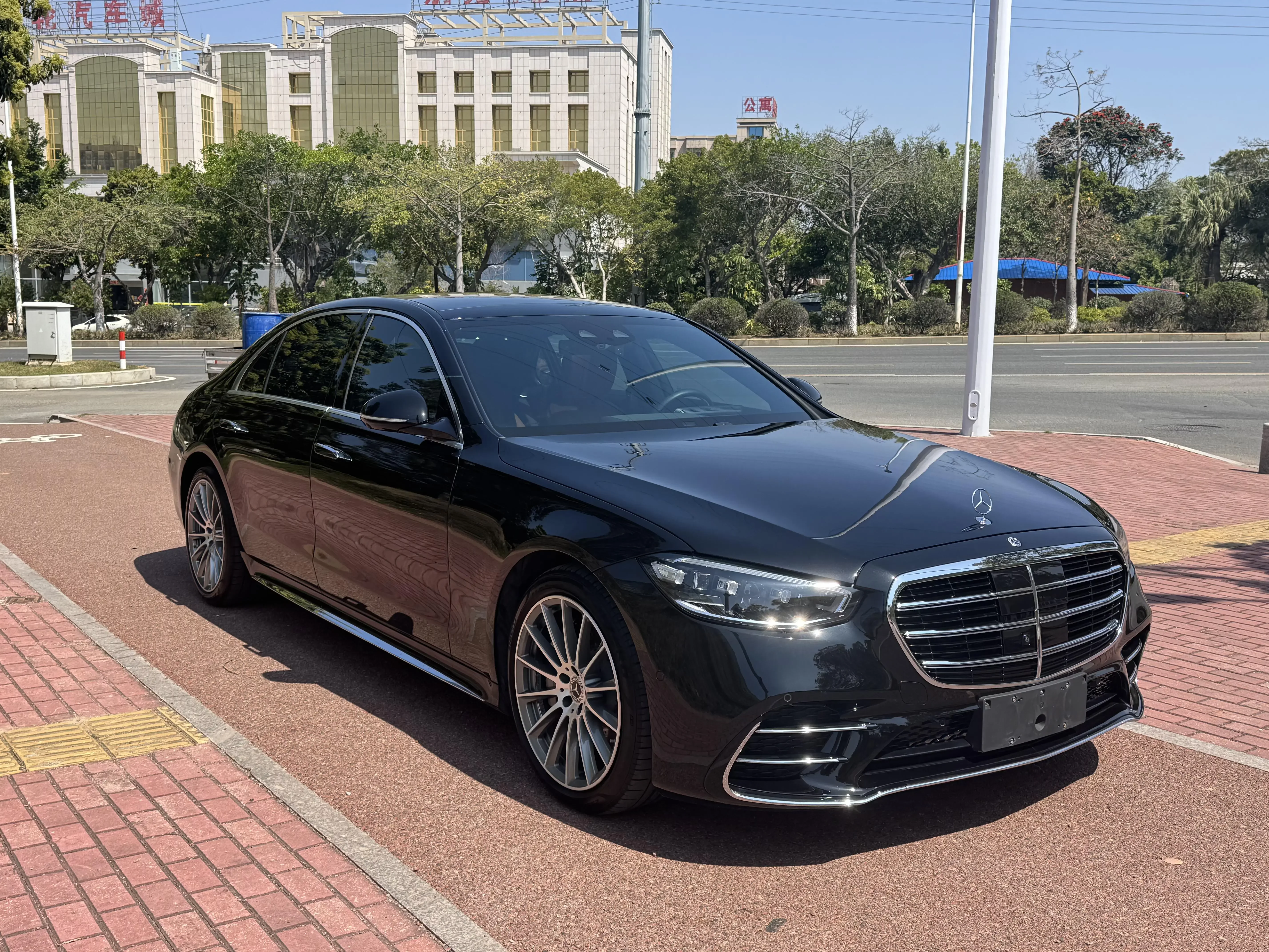 Mercedes-Benz S Class