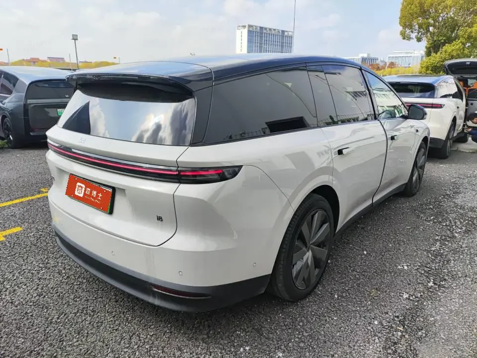 Li Ideal i8