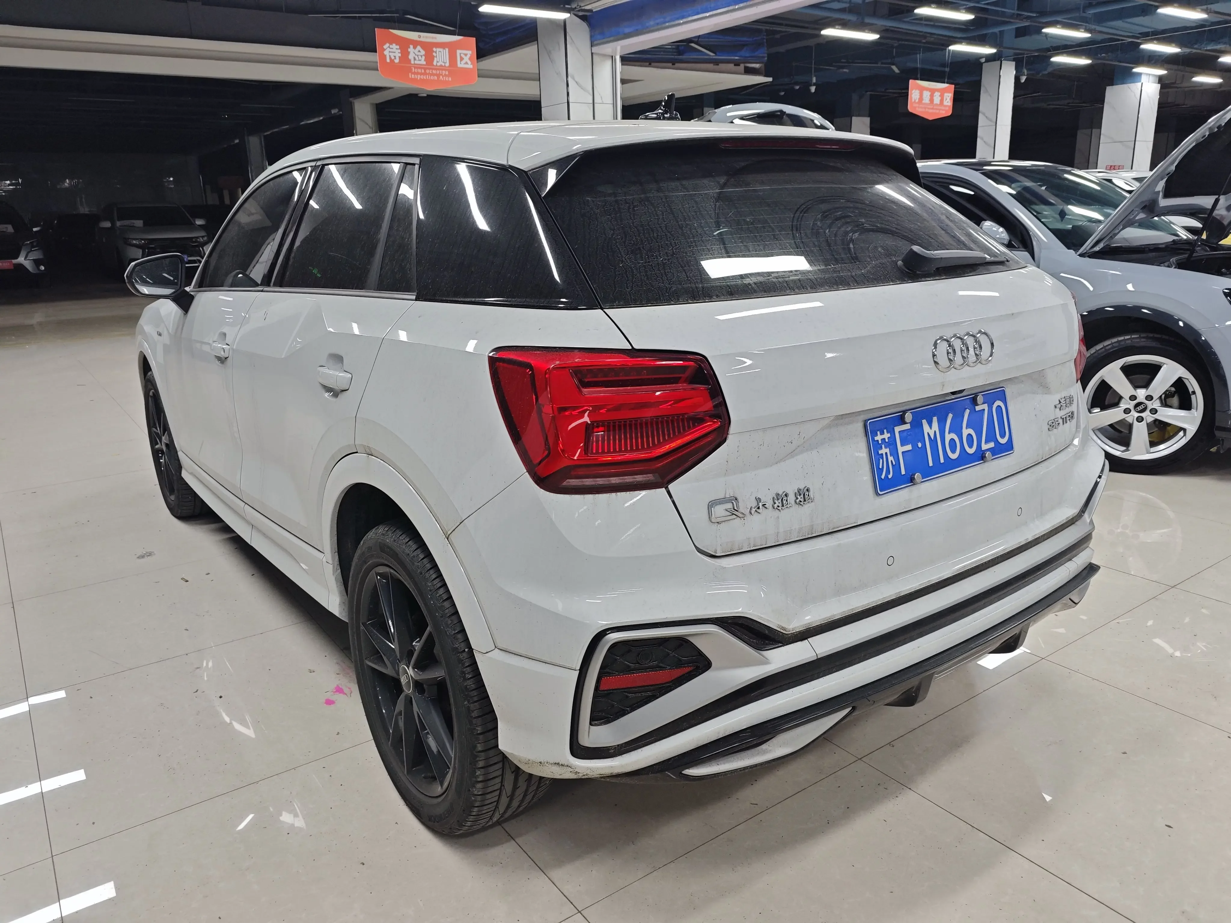 Audi Q2L