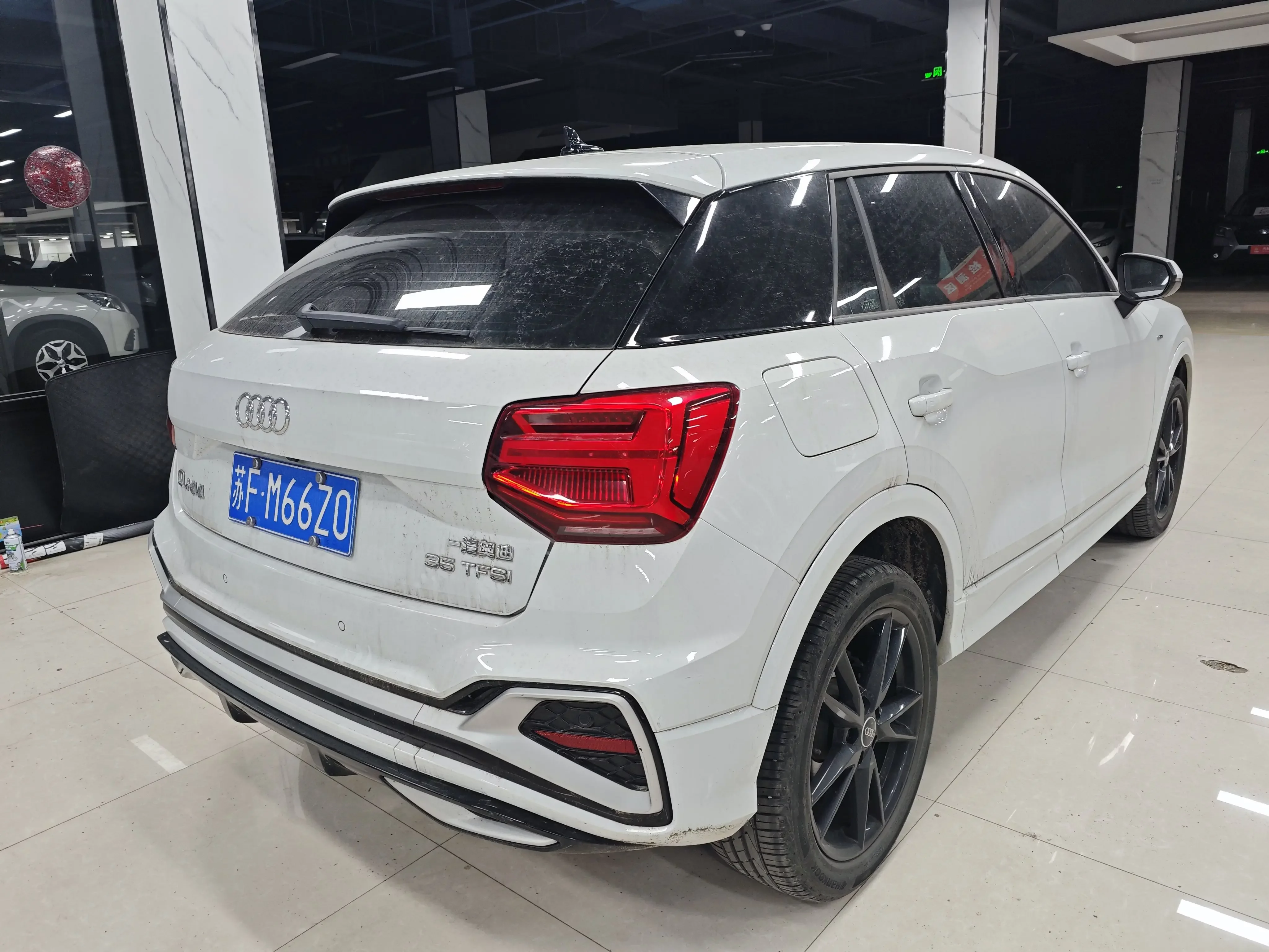 Audi Q2L