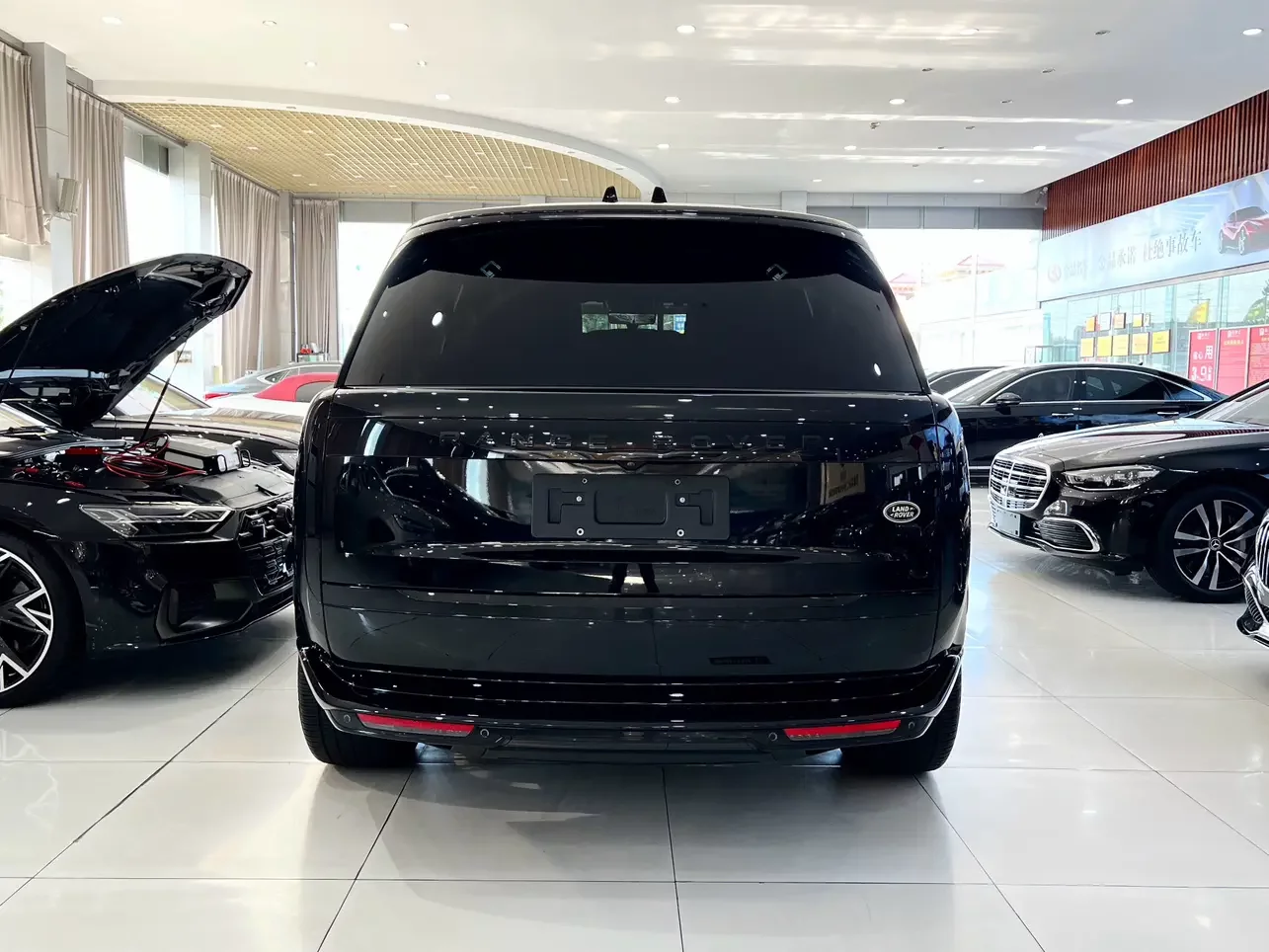 Land Rover range rover