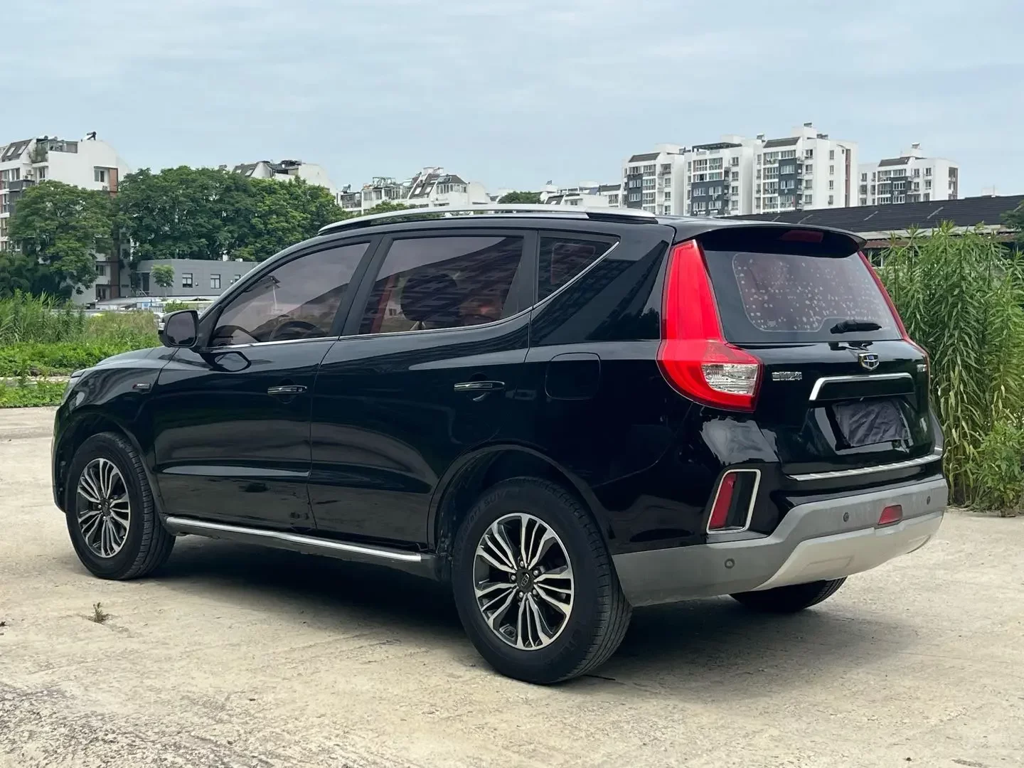 Geely Vision X6