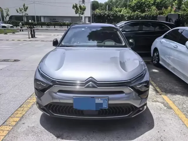 Citroën Versailles C5 X