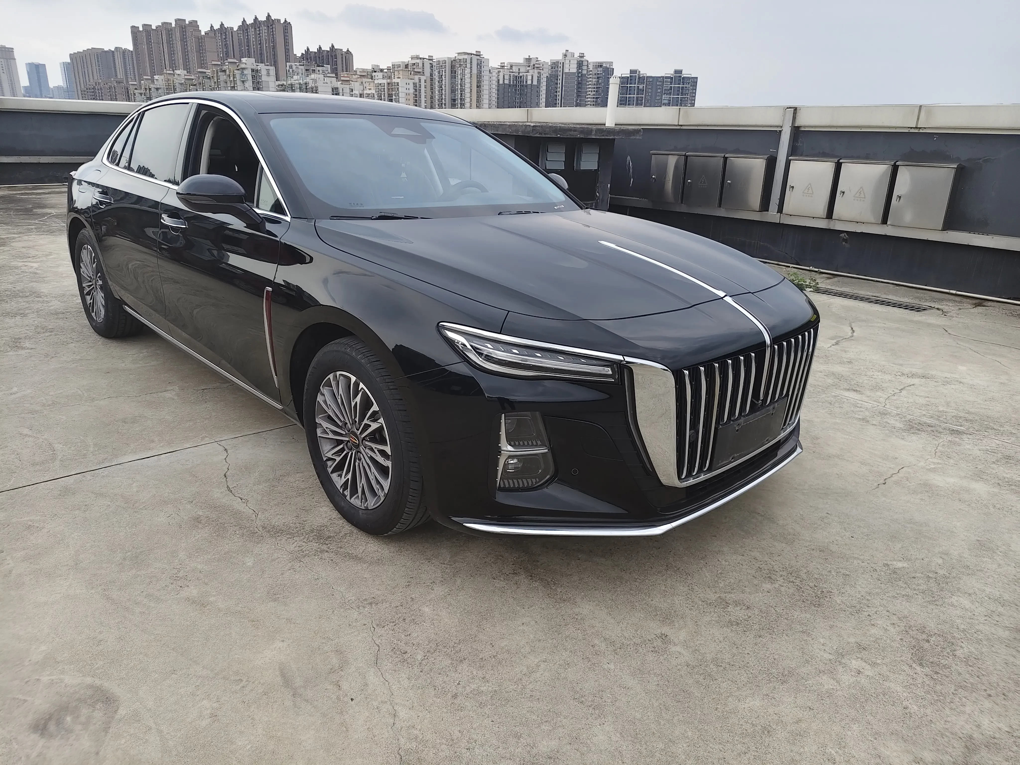 Hongqi H5