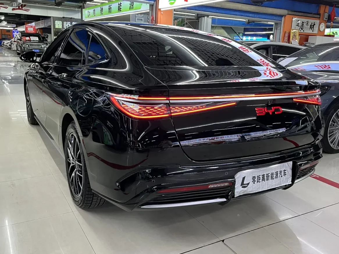 BYD Seal 07DM