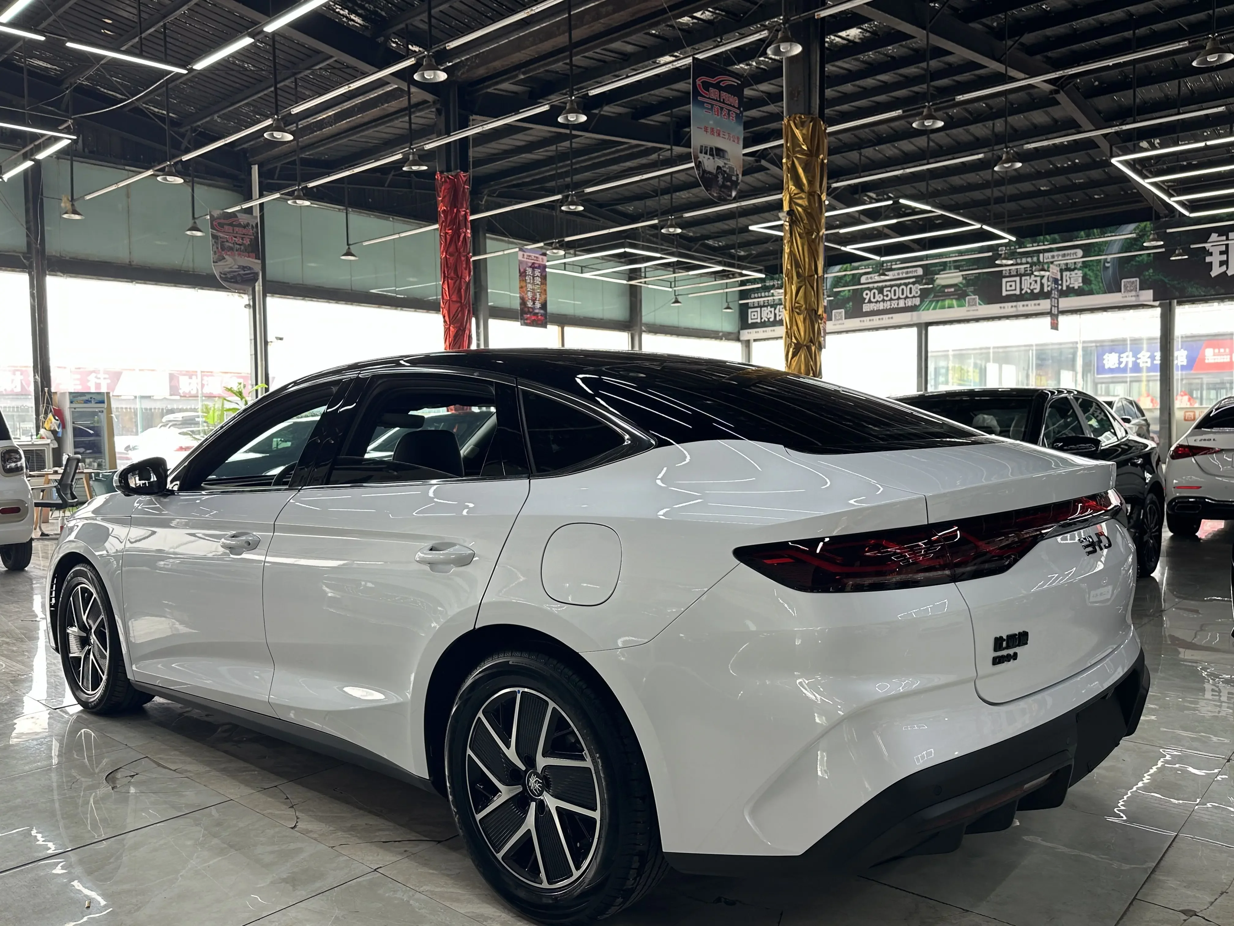 BYD Qin L DM