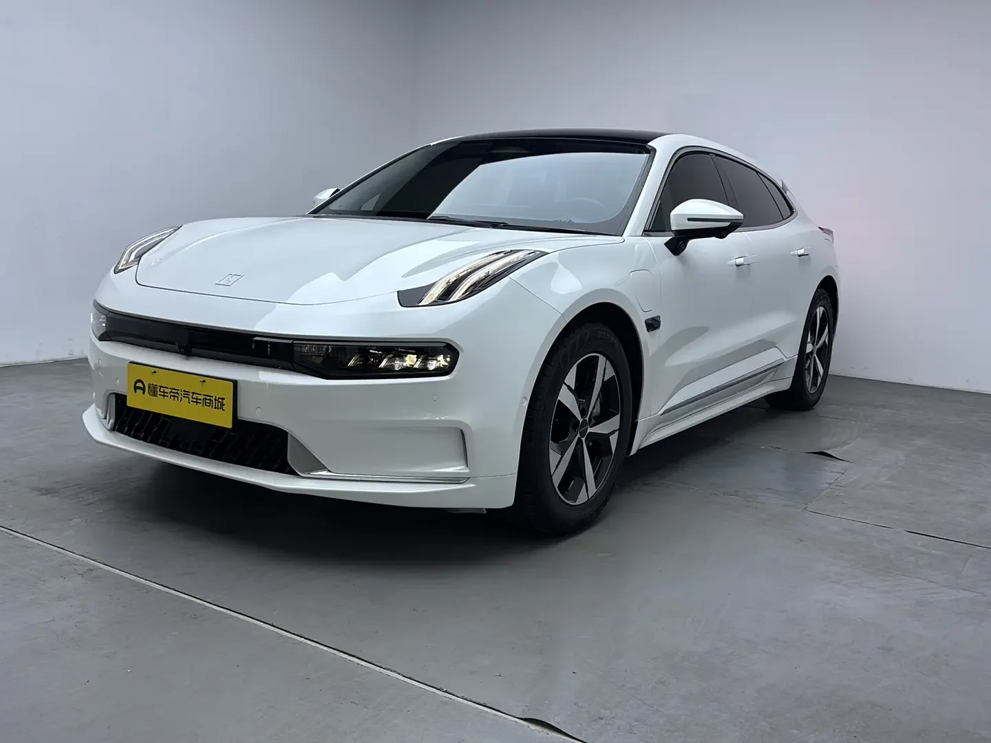 ZEEKR 001
