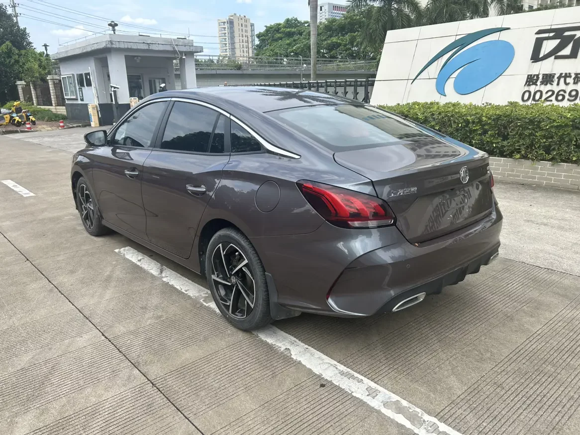 MG 5