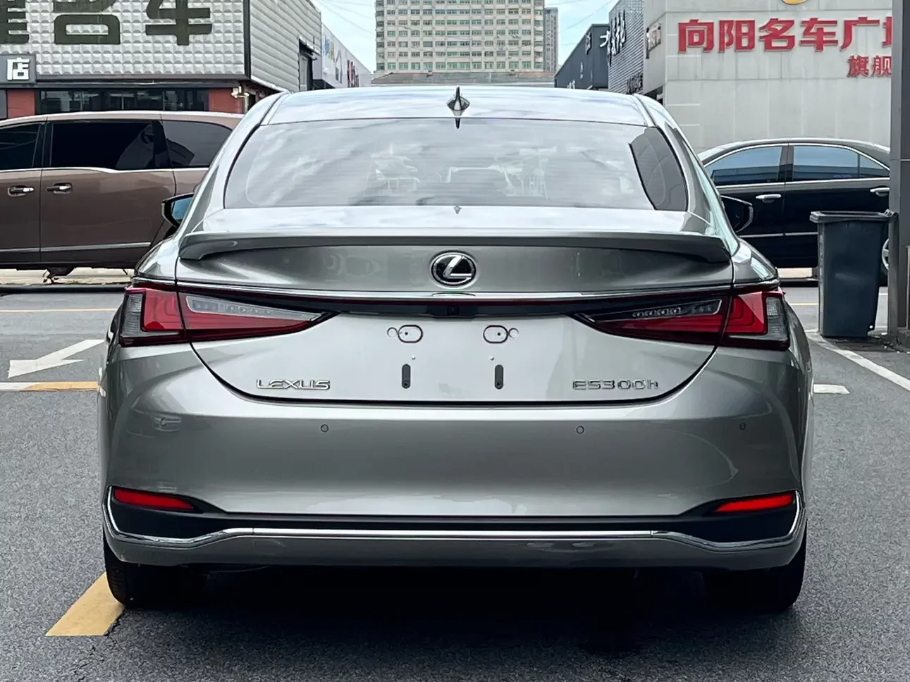 Lexus ES