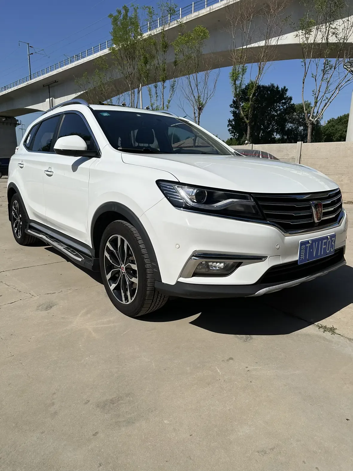 Roewe RX5