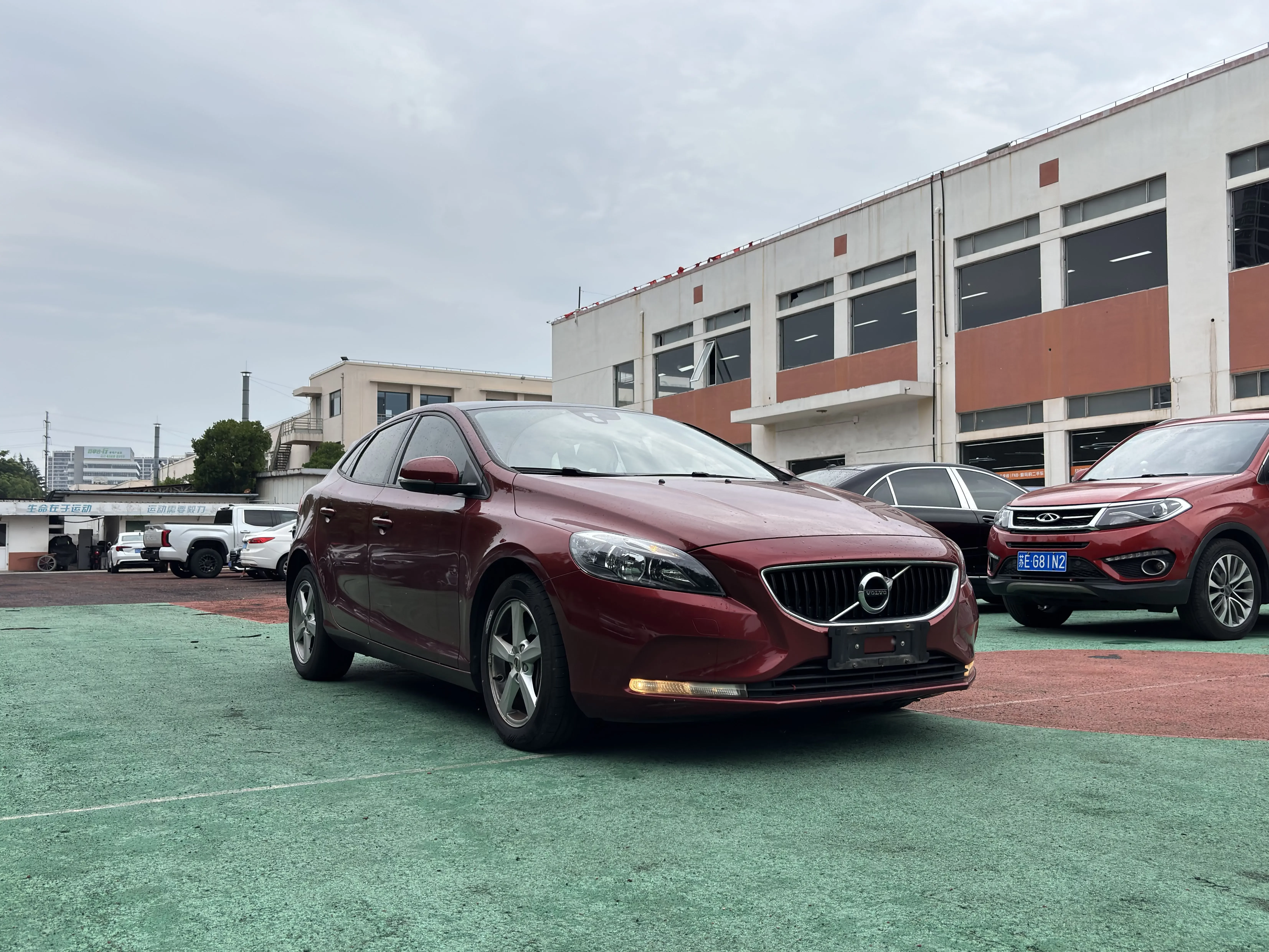 Volvo V40